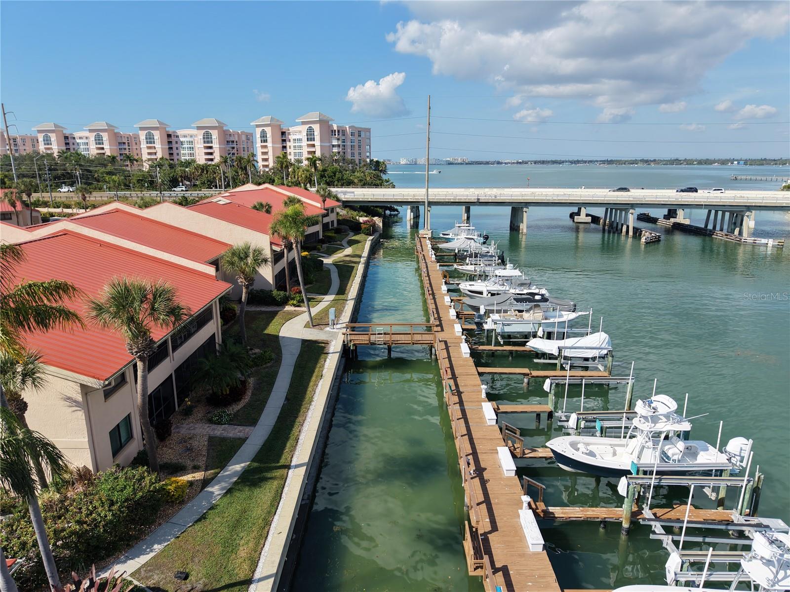 Image 26 of 85 For 4770 Brittany Drive S 16