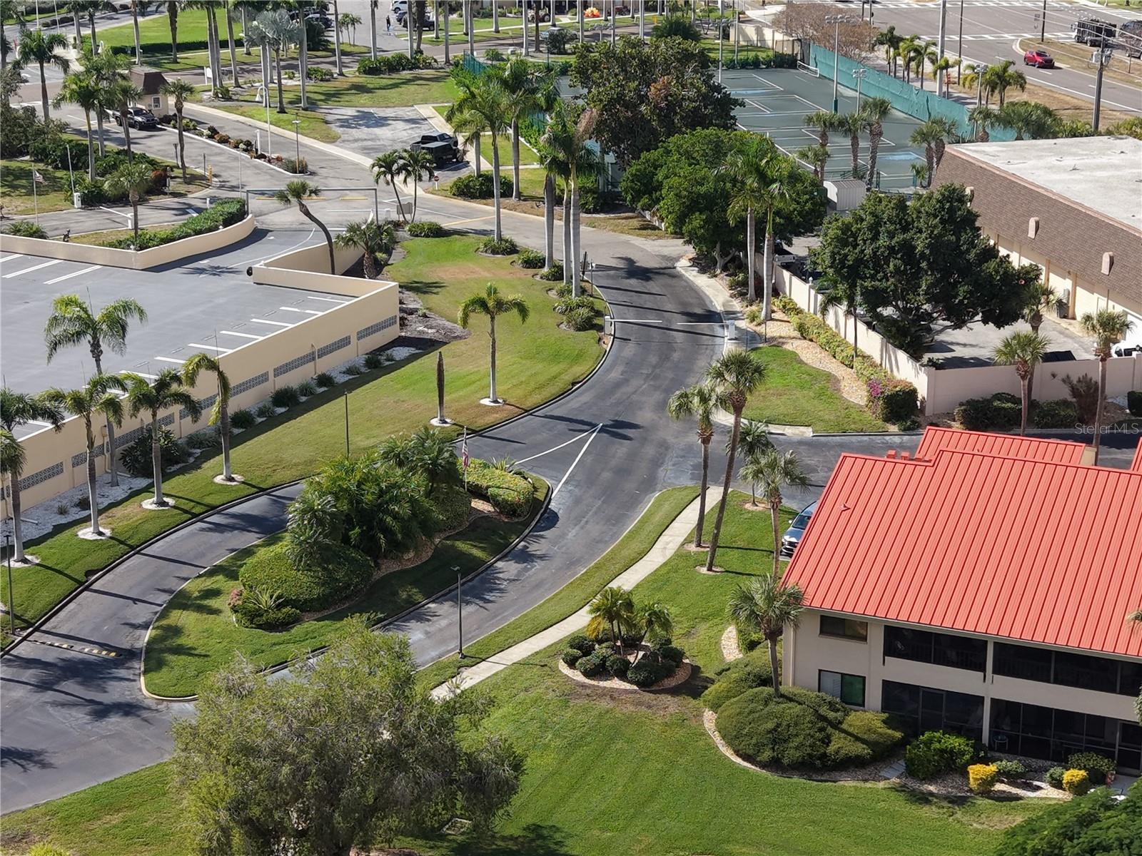 Image 45 of 85 For 4770 Brittany Drive S 16