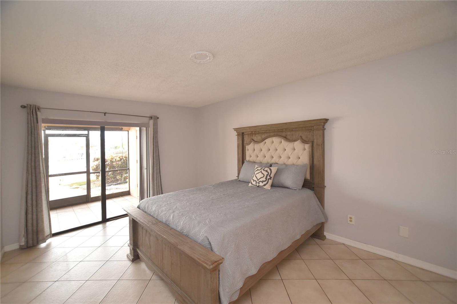 Image 5 of 85 For 4770 Brittany Drive S 16