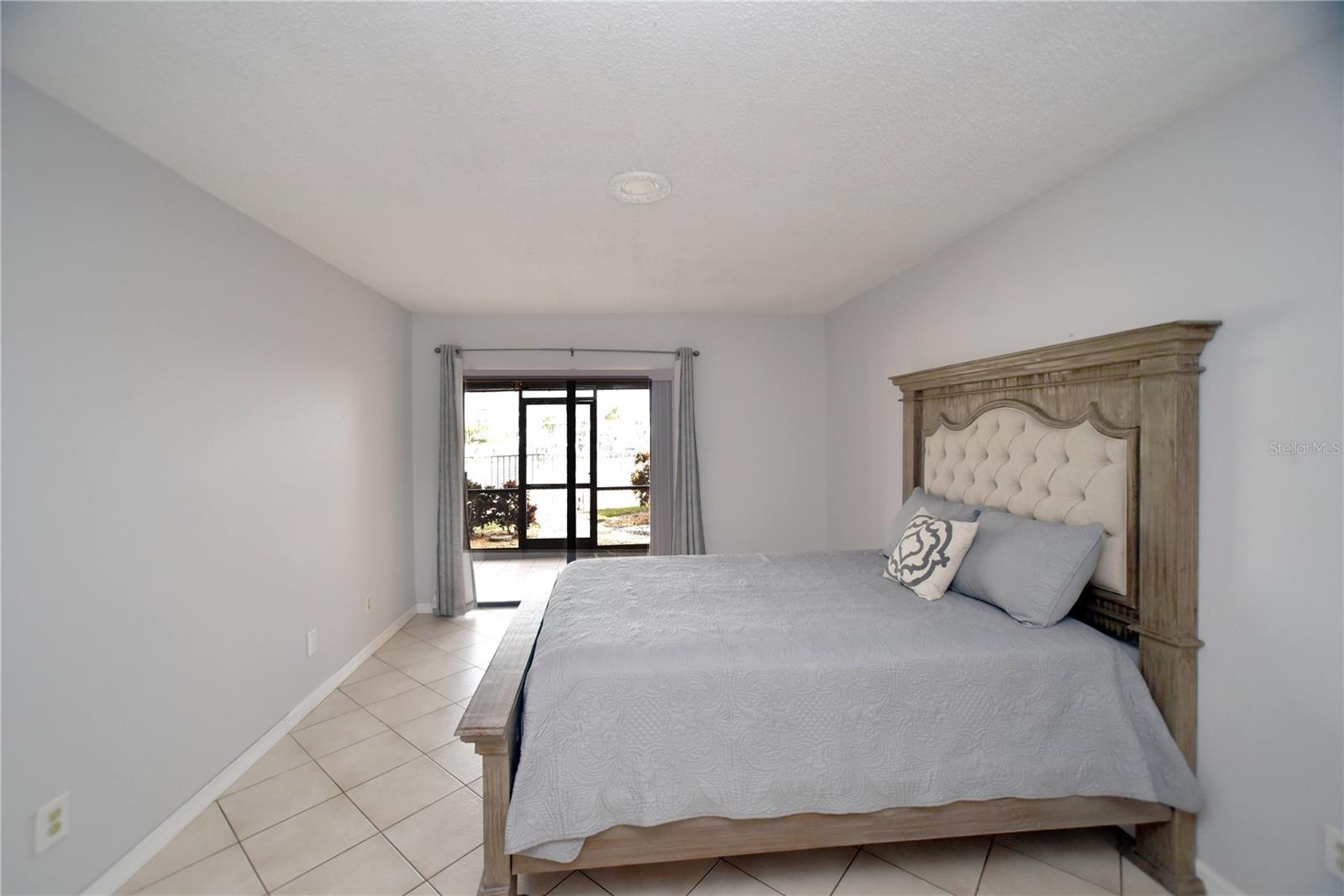 Image 6 of 85 For 4770 Brittany Drive S 16