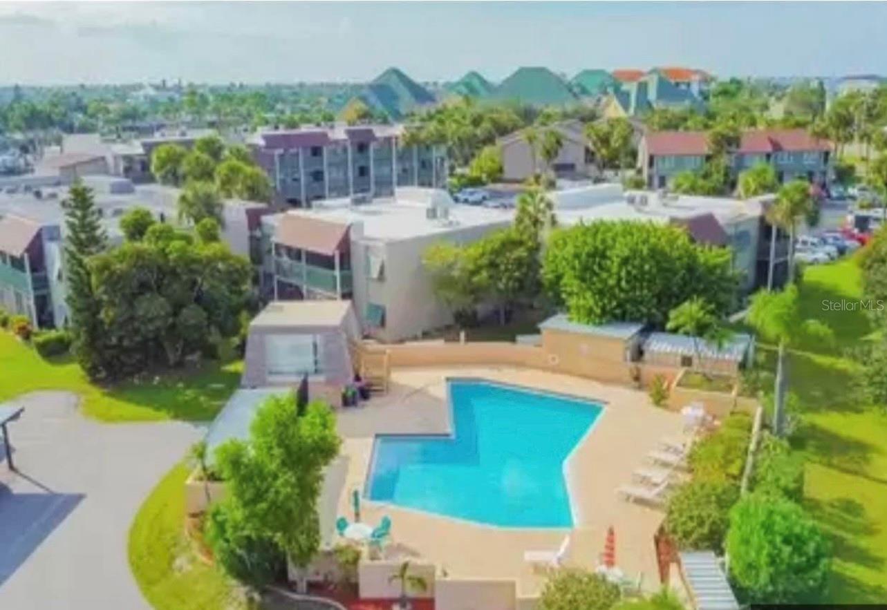 Image 7 of 8 For 960 Apollo Beach Boulevard 102