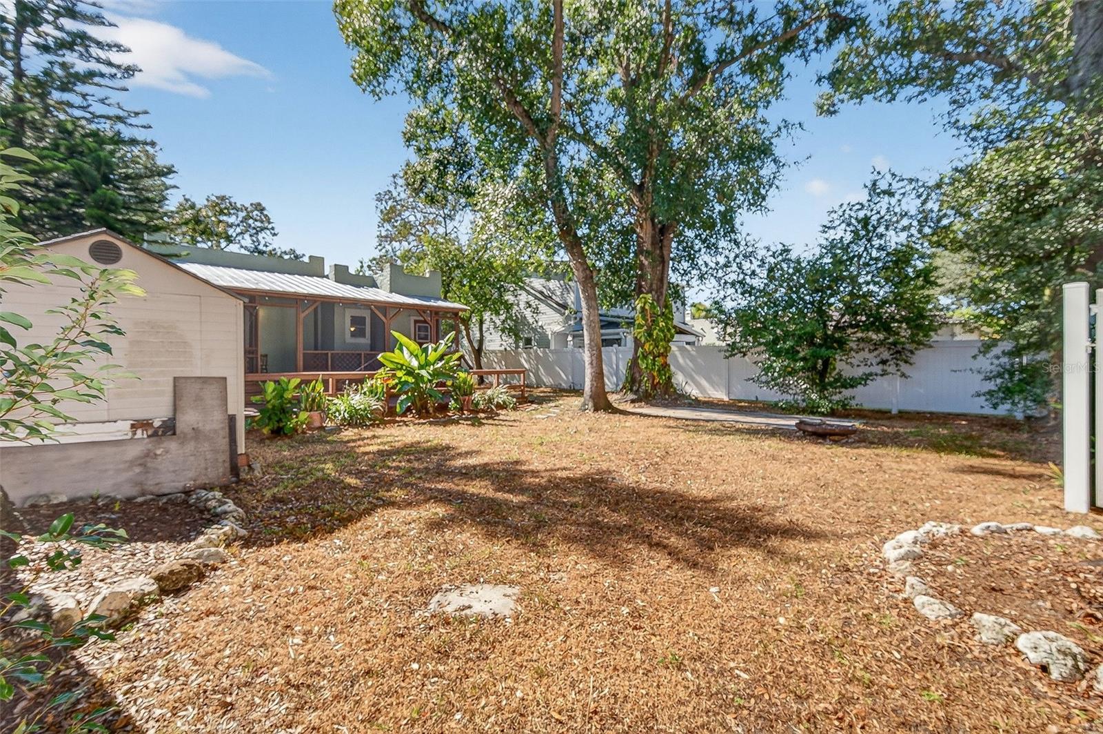 Image 2 of 68 For 907 Woodlawn Avenue