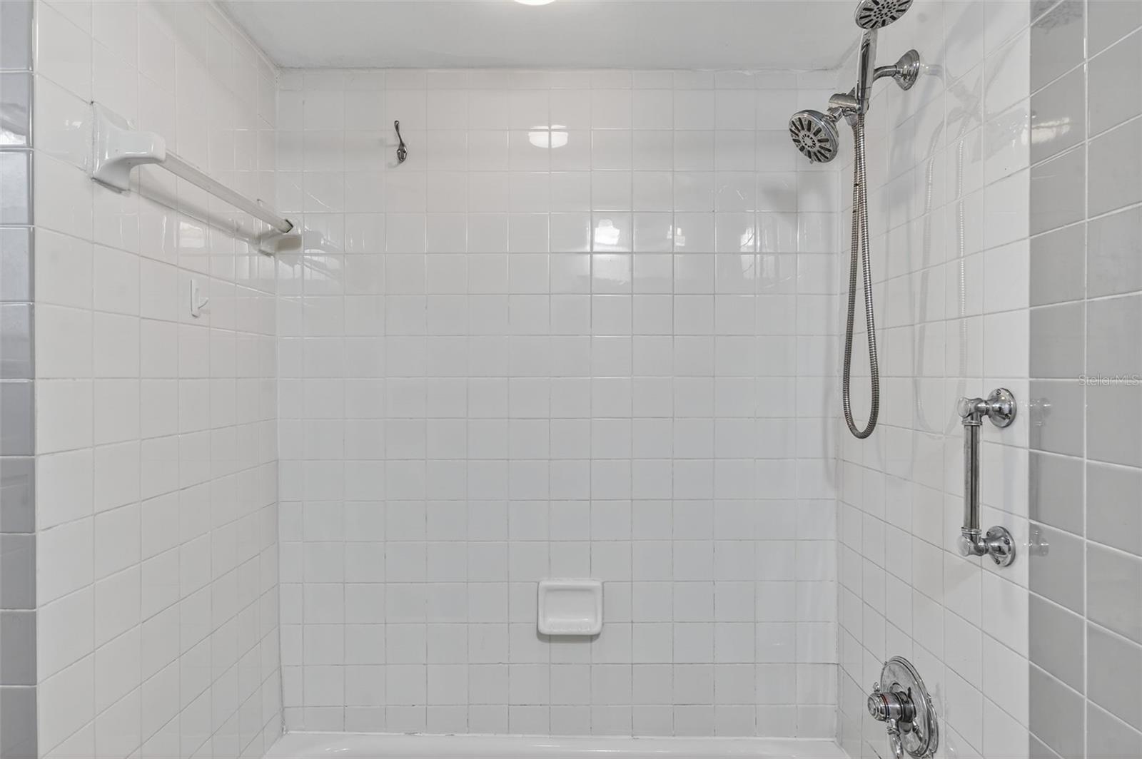 Image 35 of 68 For 907 Woodlawn Avenue