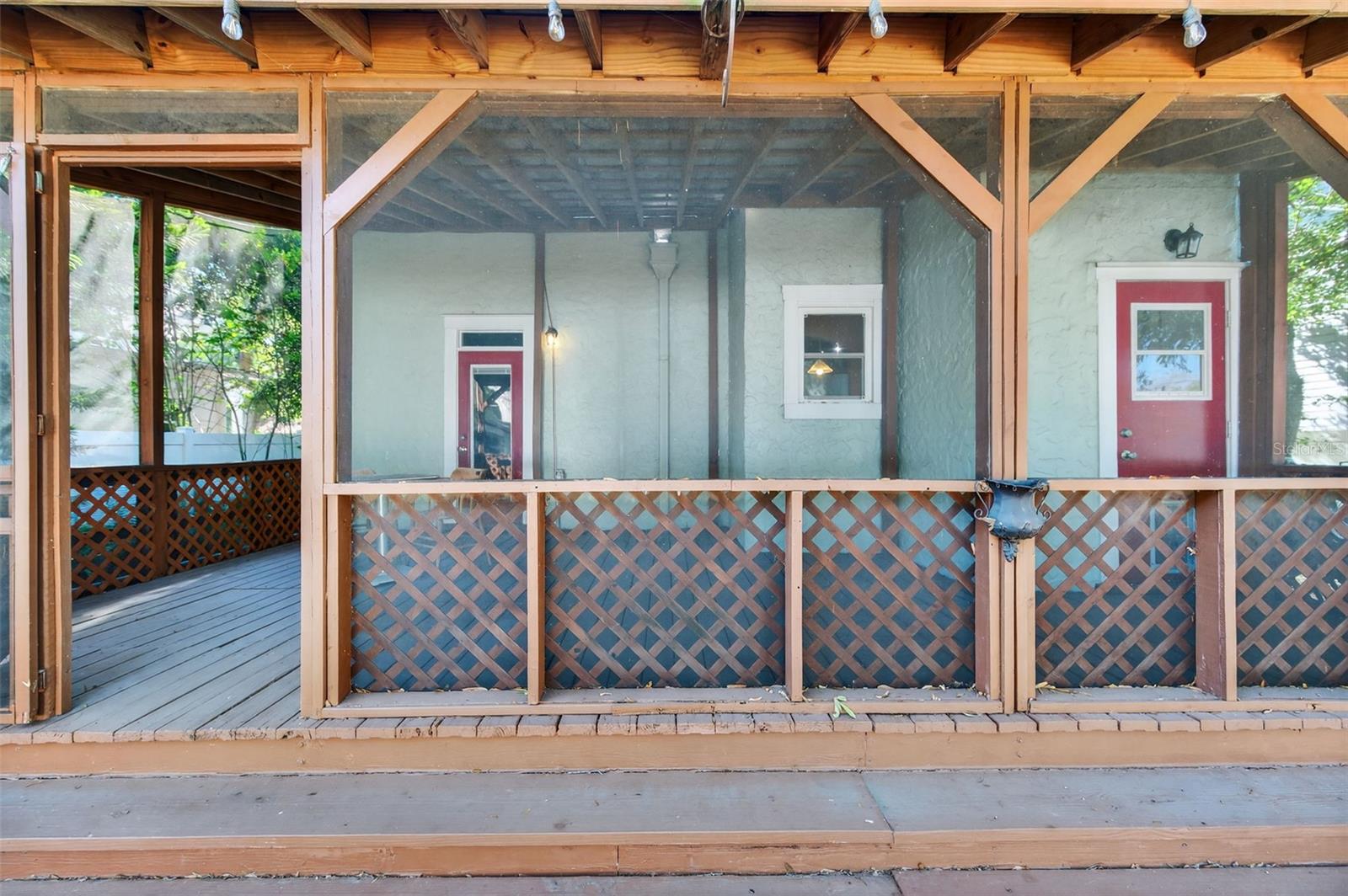 Image 47 of 68 For 907 Woodlawn Avenue