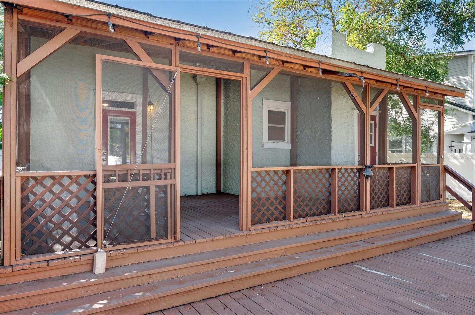 Image 48 of 68 For 907 Woodlawn Avenue