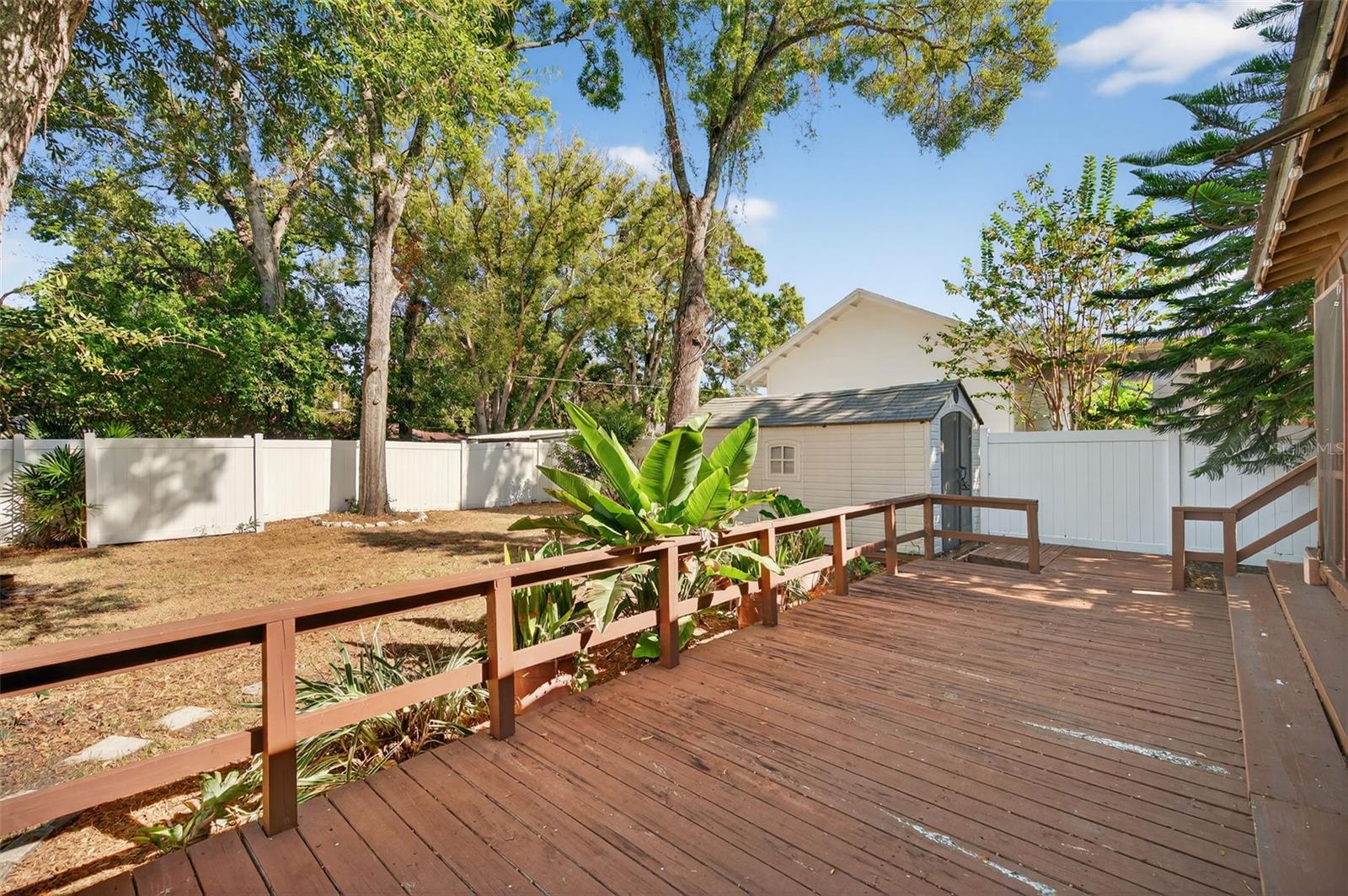 Image 49 of 68 For 907 Woodlawn Avenue