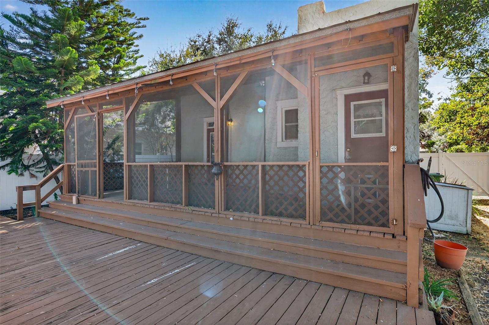 Image 51 of 68 For 907 Woodlawn Avenue