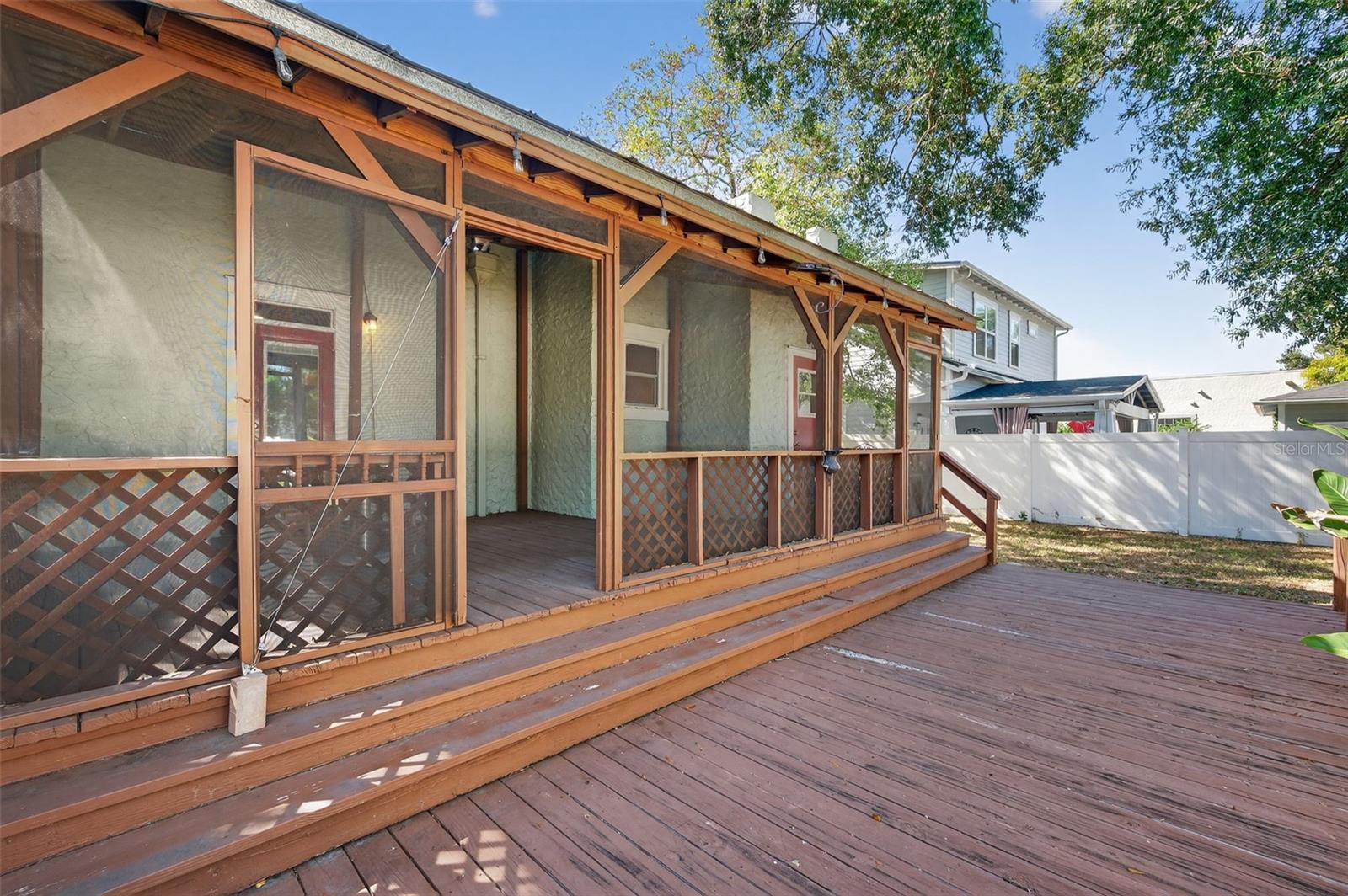 Image 52 of 68 For 907 Woodlawn Avenue