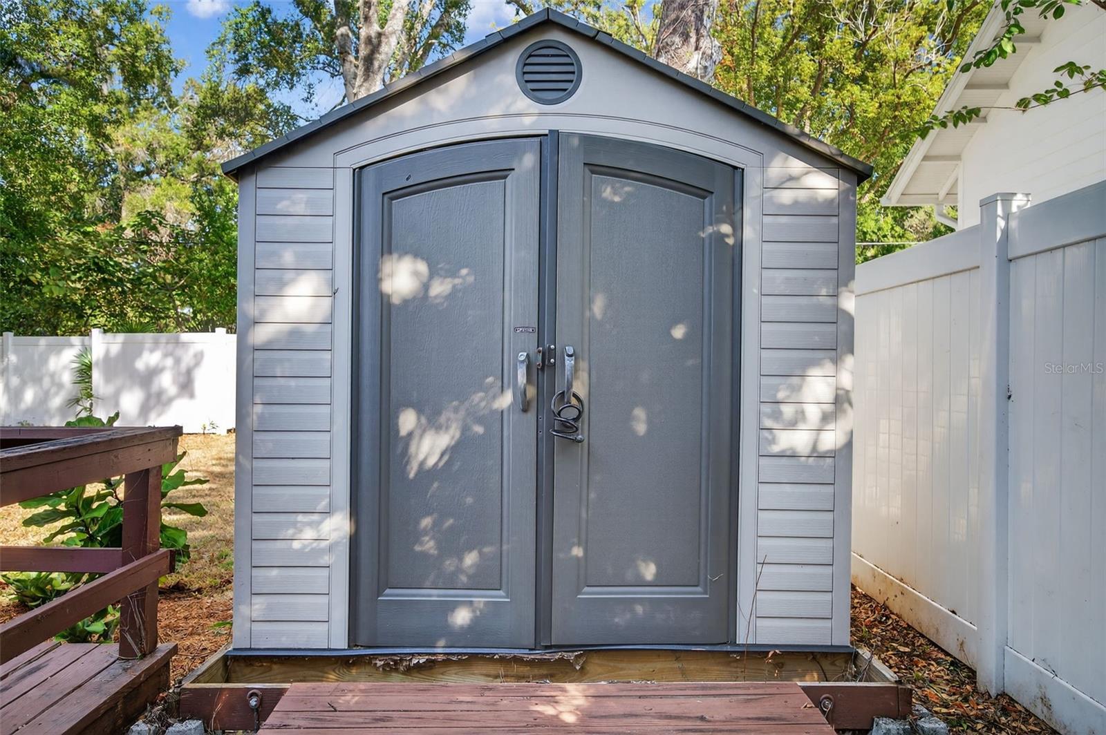 Image 55 of 68 For 907 Woodlawn Avenue