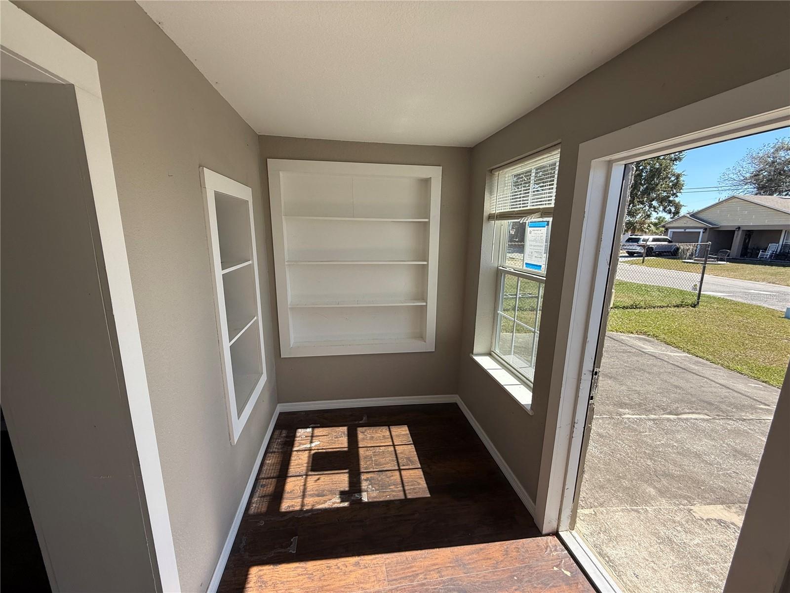 Image 4 of 16 For 600 3rd Street