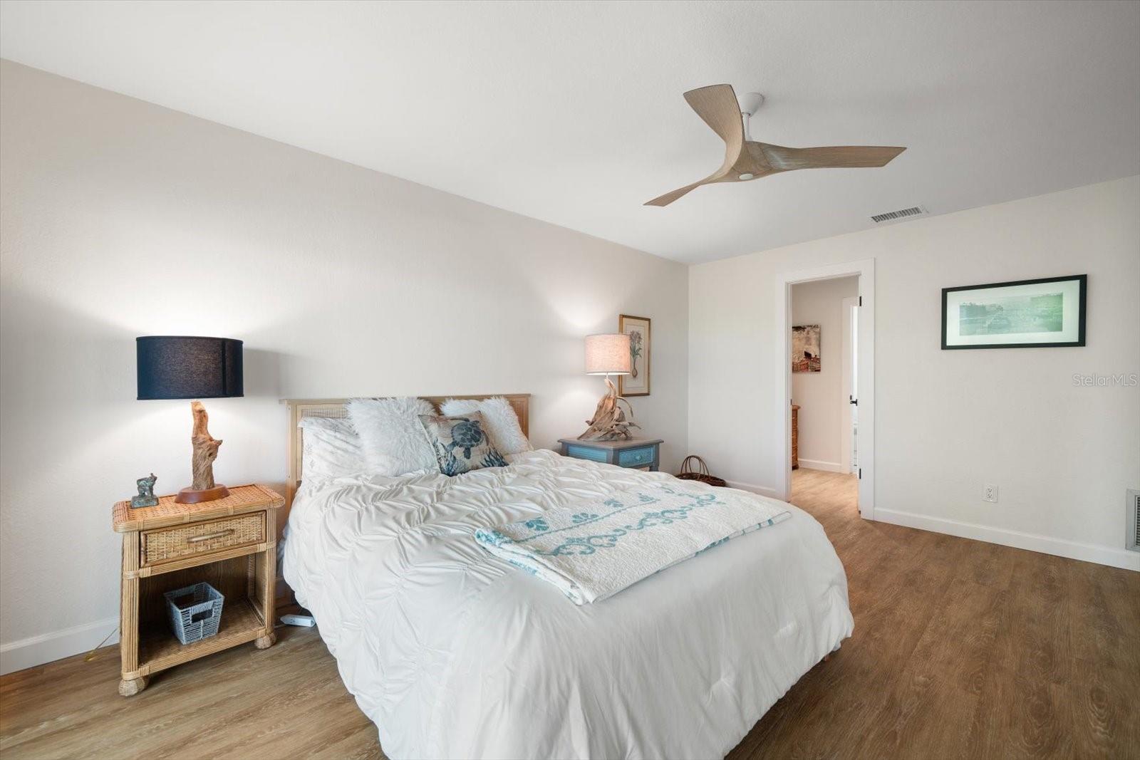 Image 16 of 63 For 2505 Bay Boulevard 4