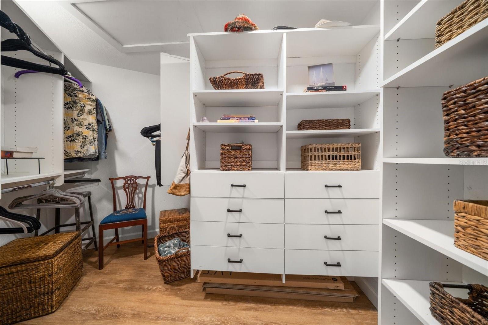 Image 18 of 63 For 2505 Bay Boulevard 4