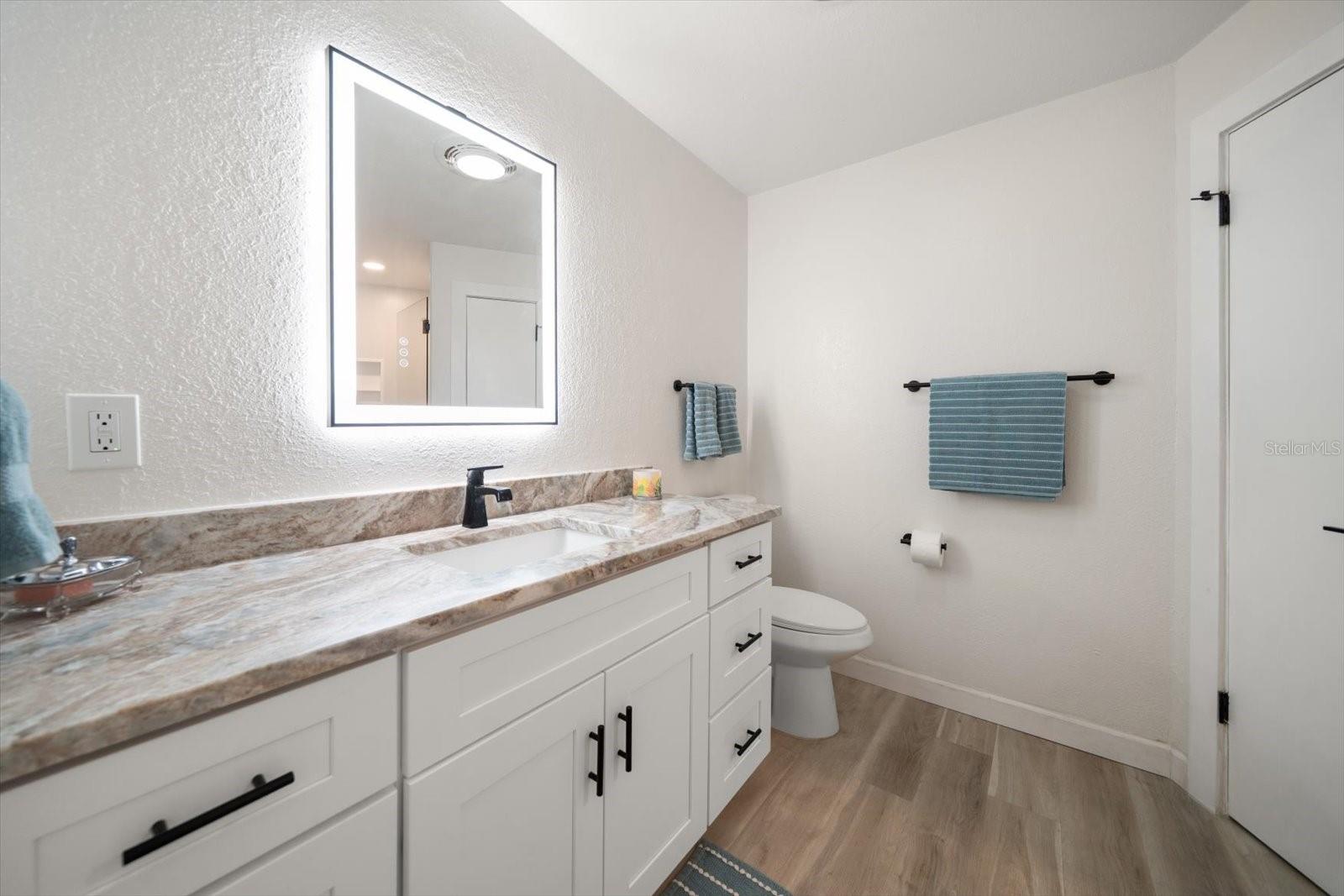 Image 20 of 63 For 2505 Bay Boulevard 4