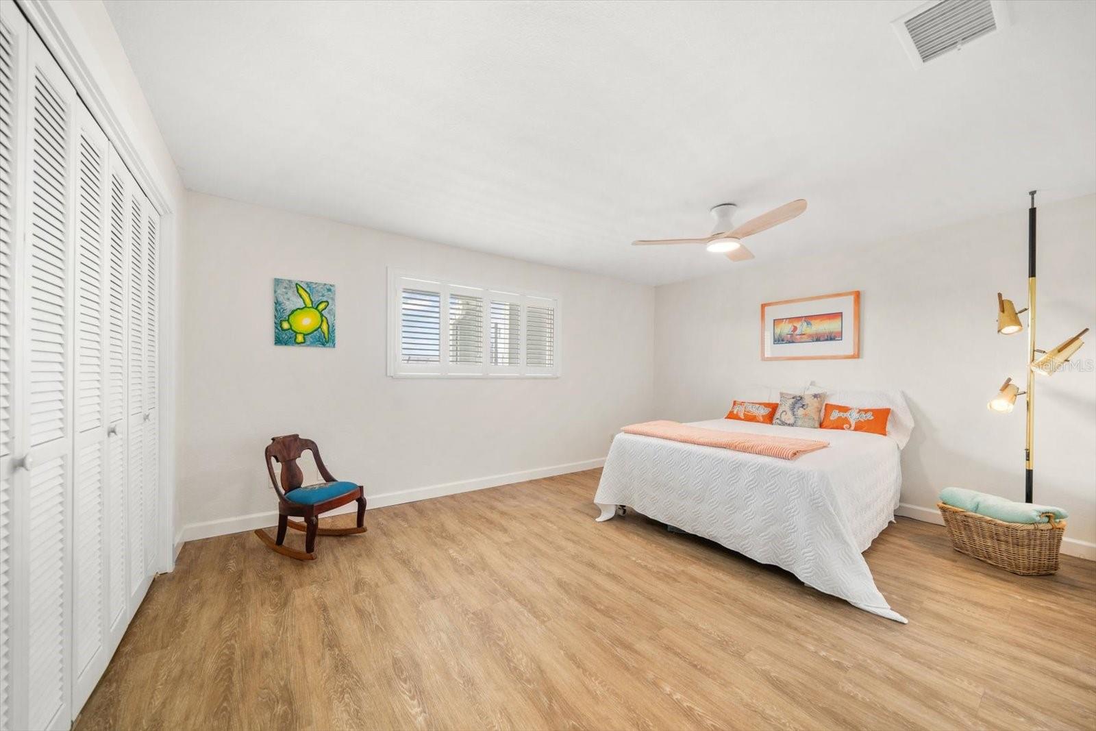 Image 23 of 63 For 2505 Bay Boulevard 4