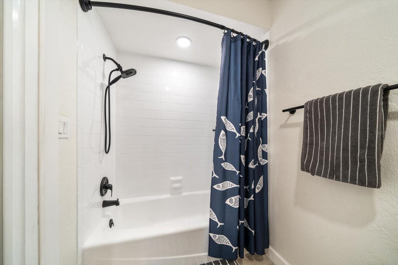 Image 26 of 63 For 2505 Bay Boulevard 4