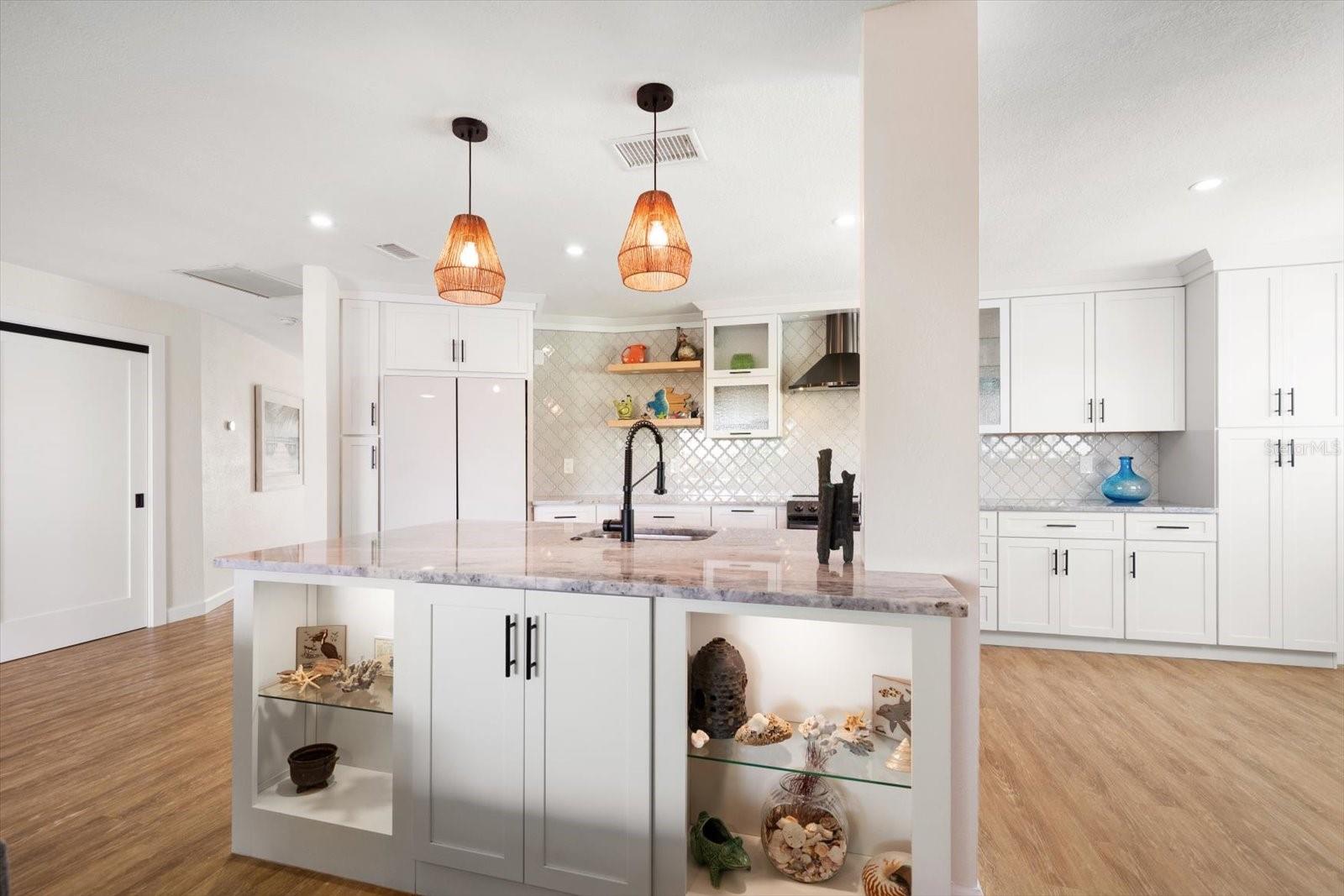 Image 7 of 63 For 2505 Bay Boulevard 4