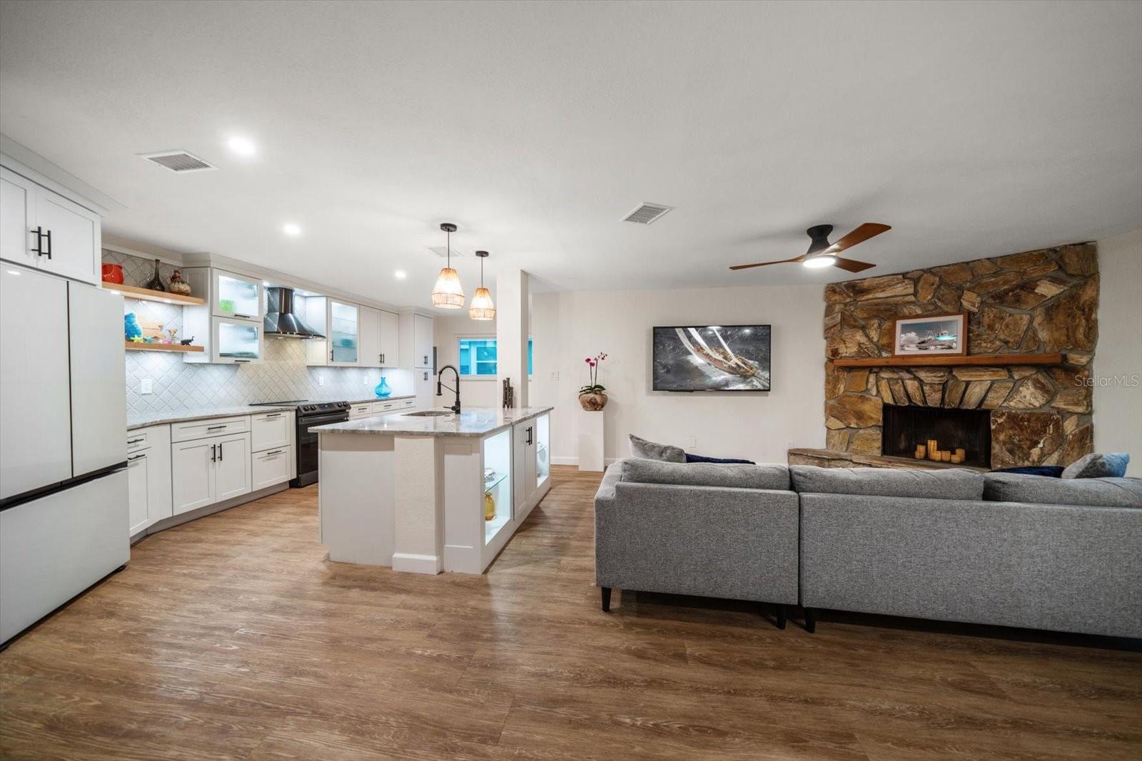 Image 9 of 63 For 2505 Bay Boulevard 4