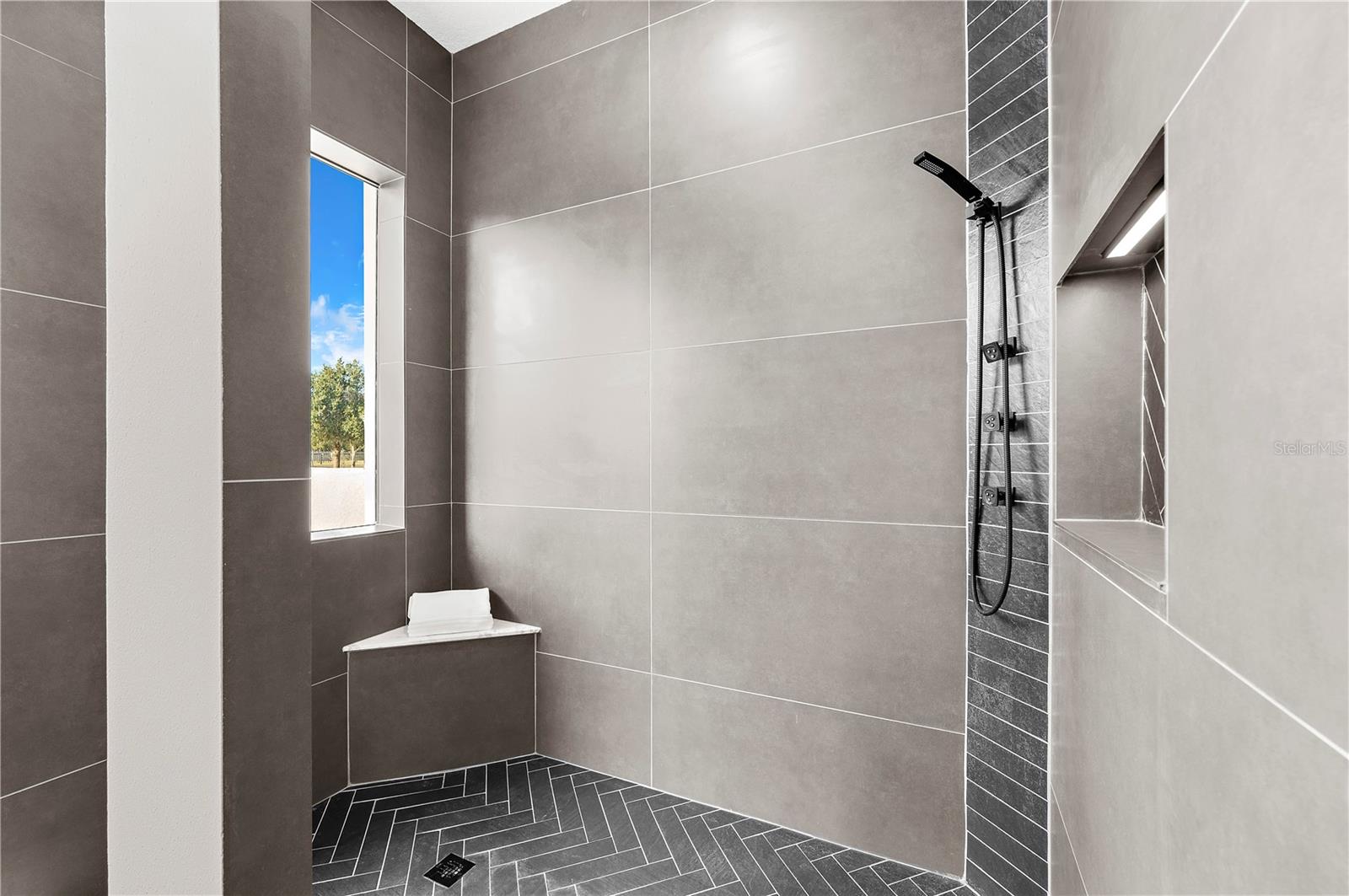 Image 39 of 72 For 17336 Ballmont Park Drive