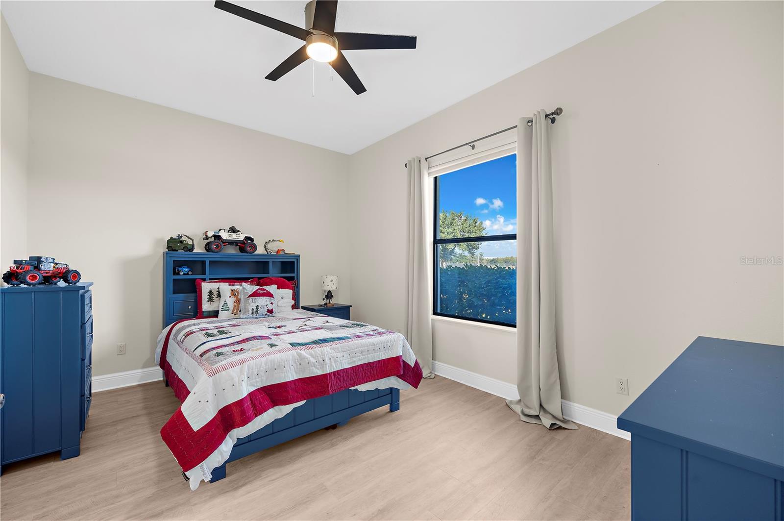 Image 43 of 72 For 17336 Ballmont Park Drive