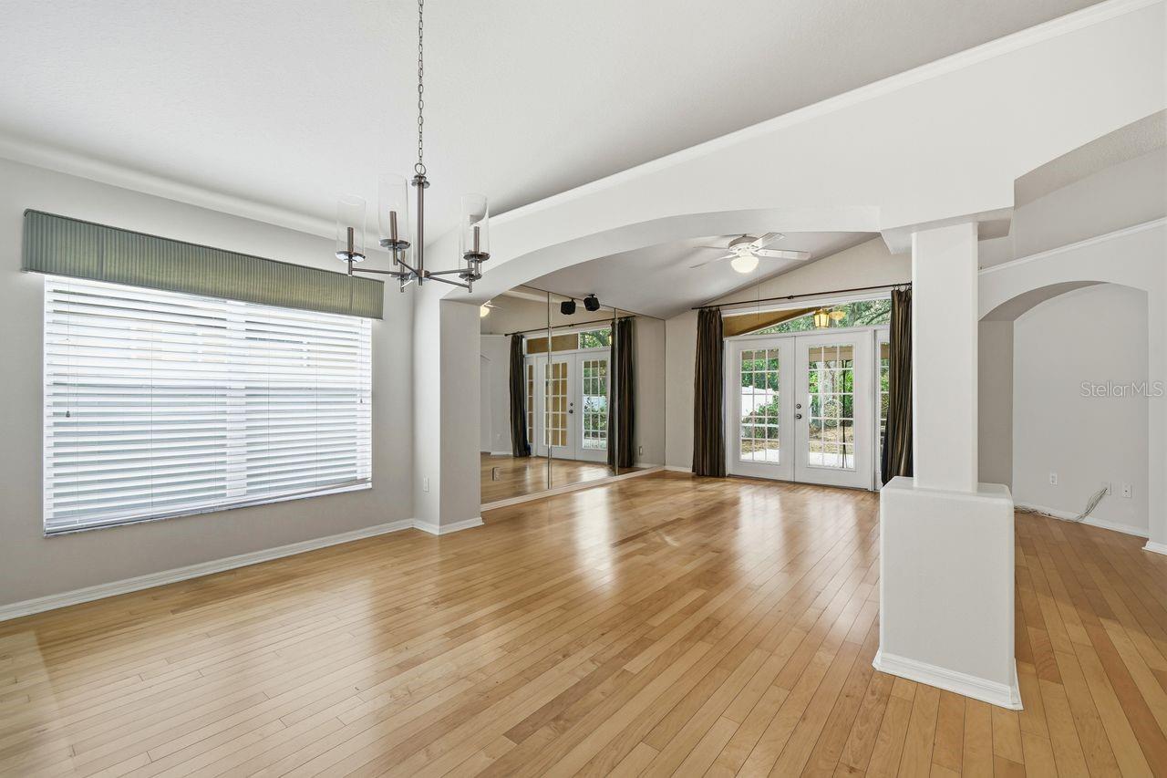 Image 17 of 45 For 18939 Twinberry Drive