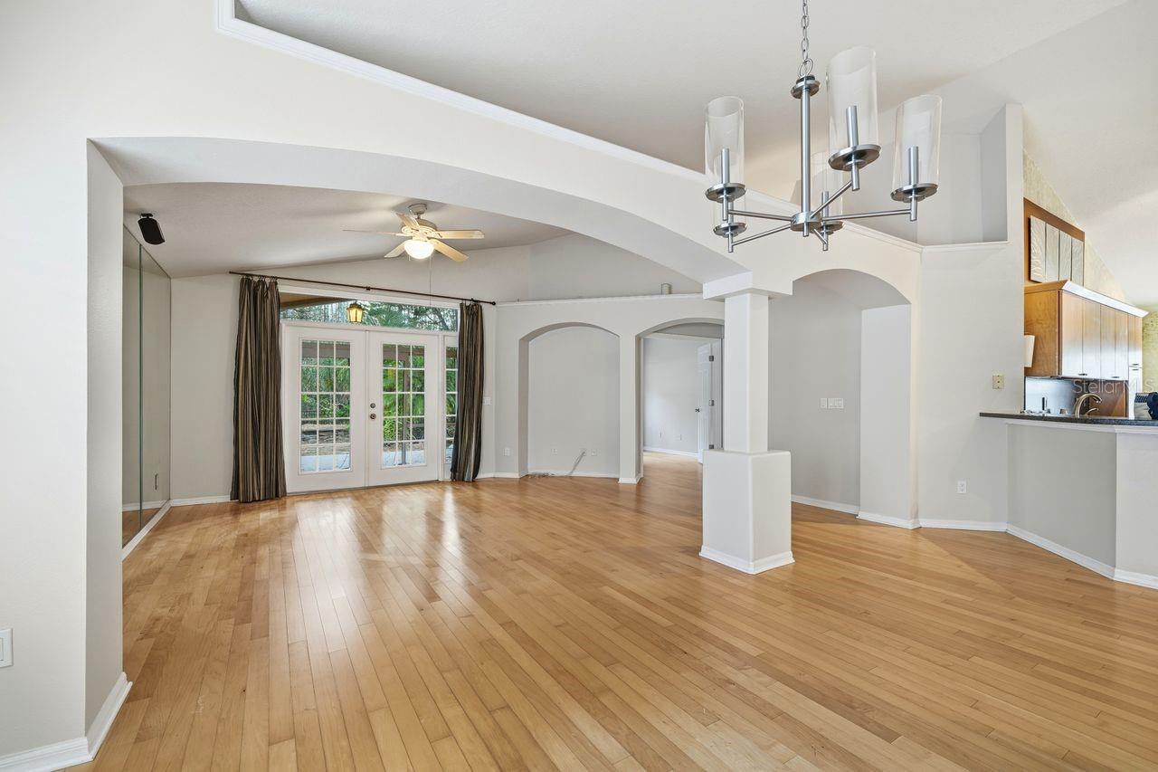 Image 18 of 45 For 18939 Twinberry Drive