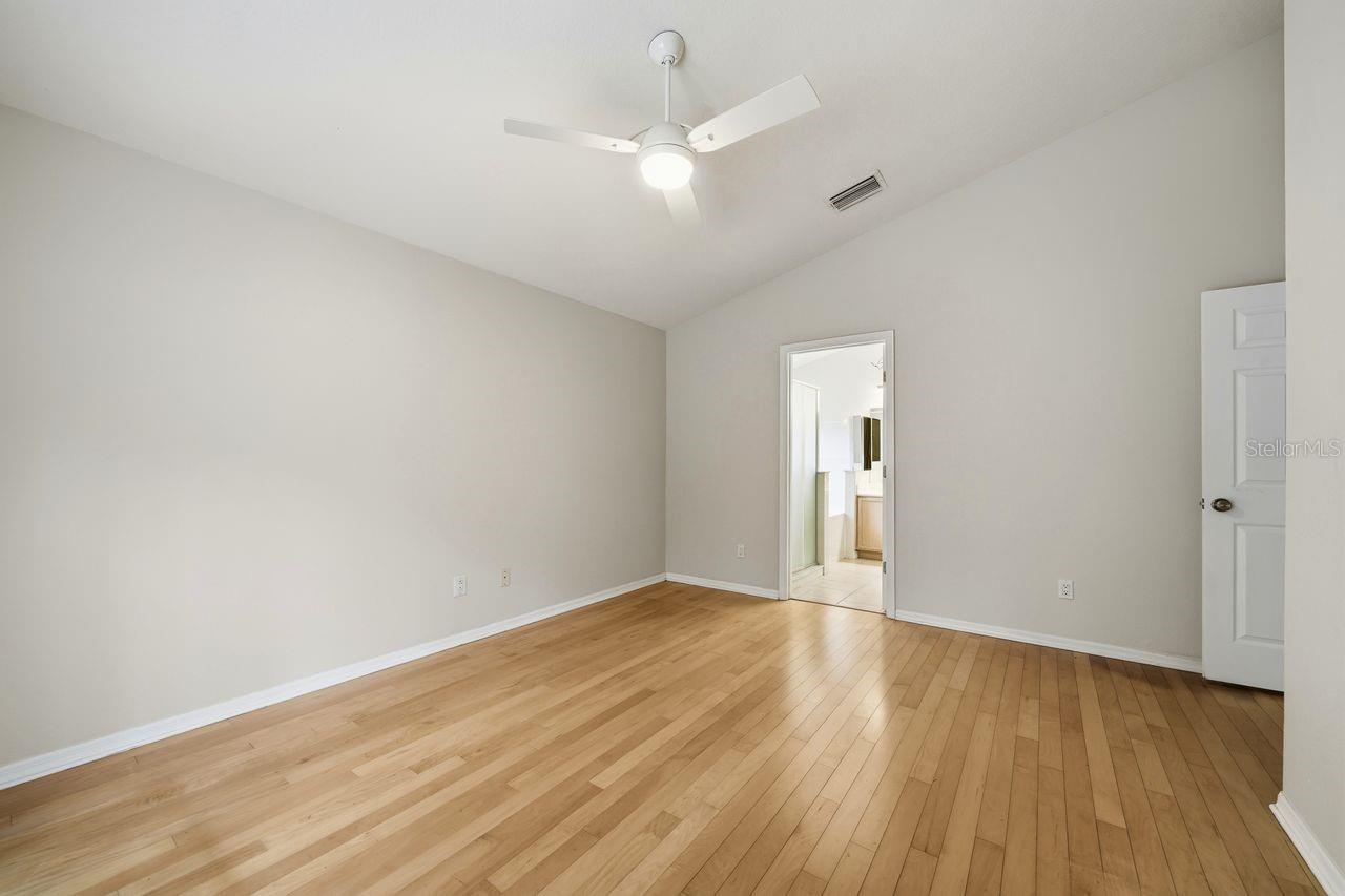 Image 22 of 45 For 18939 Twinberry Drive