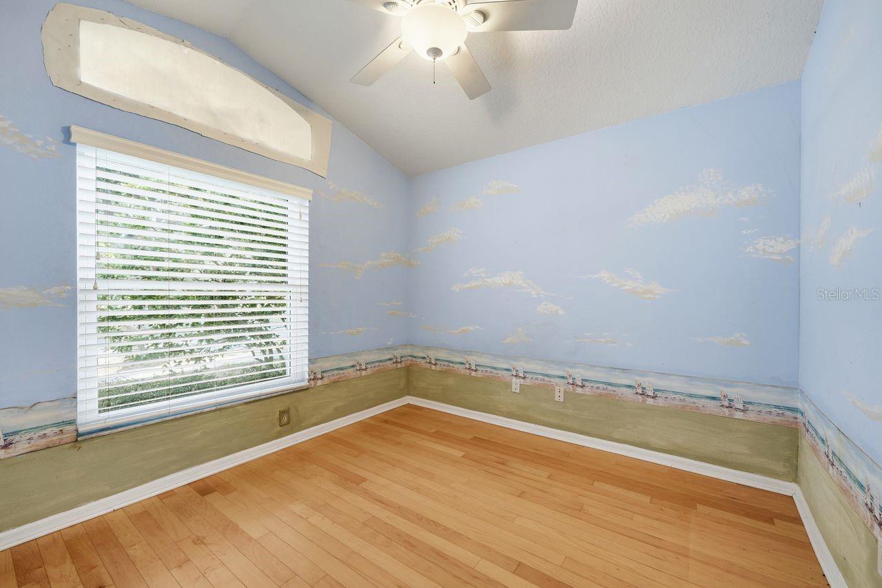 Image 8 of 45 For 18939 Twinberry Drive