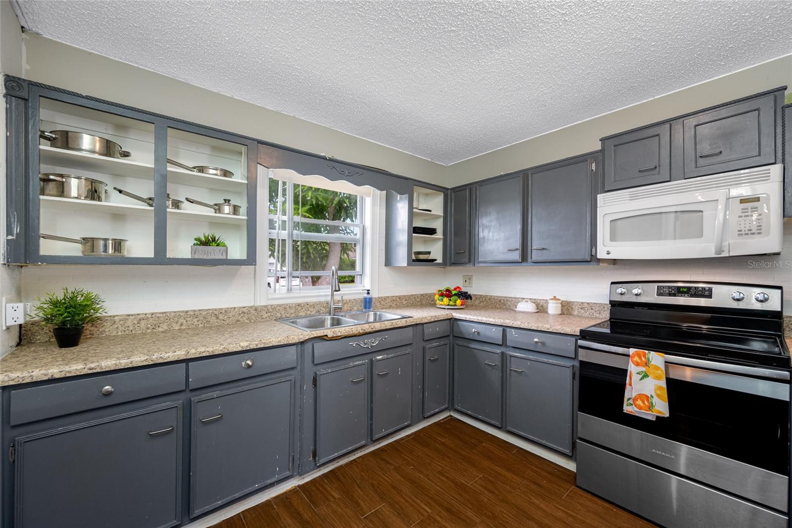 Image 26 of 45 For 9493 55th Street N