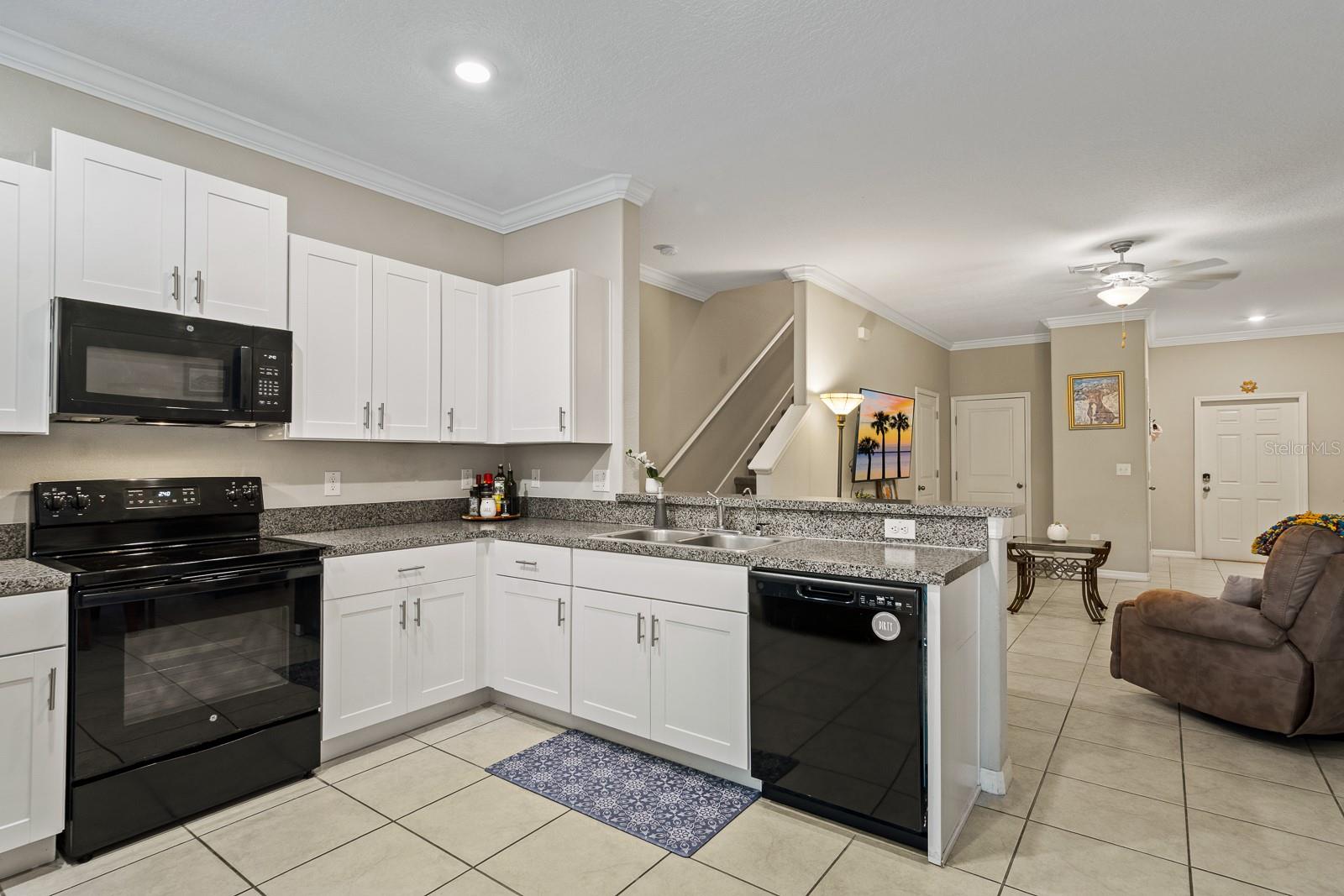 Image 13 of 43 For 1552 Cassius Street