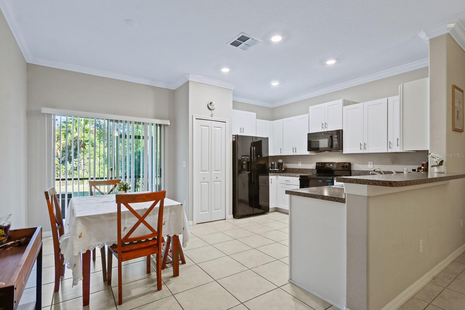 Image 9 of 43 For 1552 Cassius Street