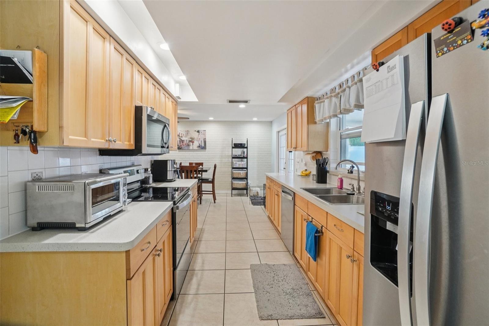 Image 10 of 26 For 1530 Lake Avenue