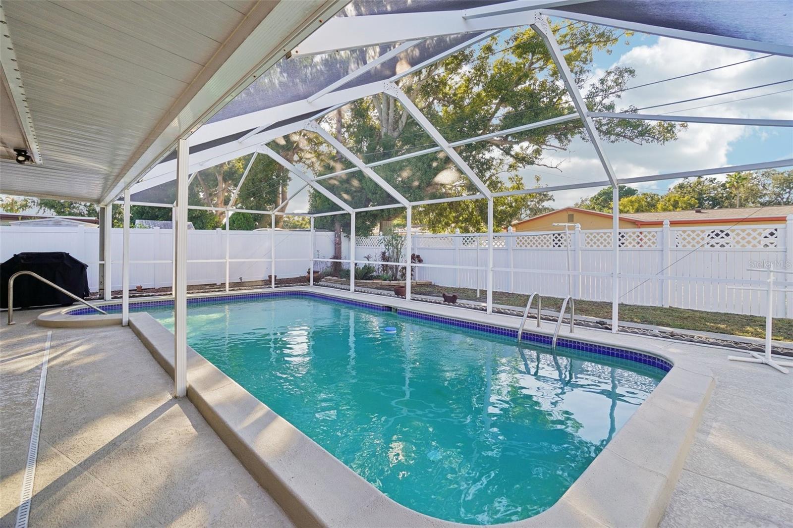 Image 19 of 26 For 1530 Lake Avenue