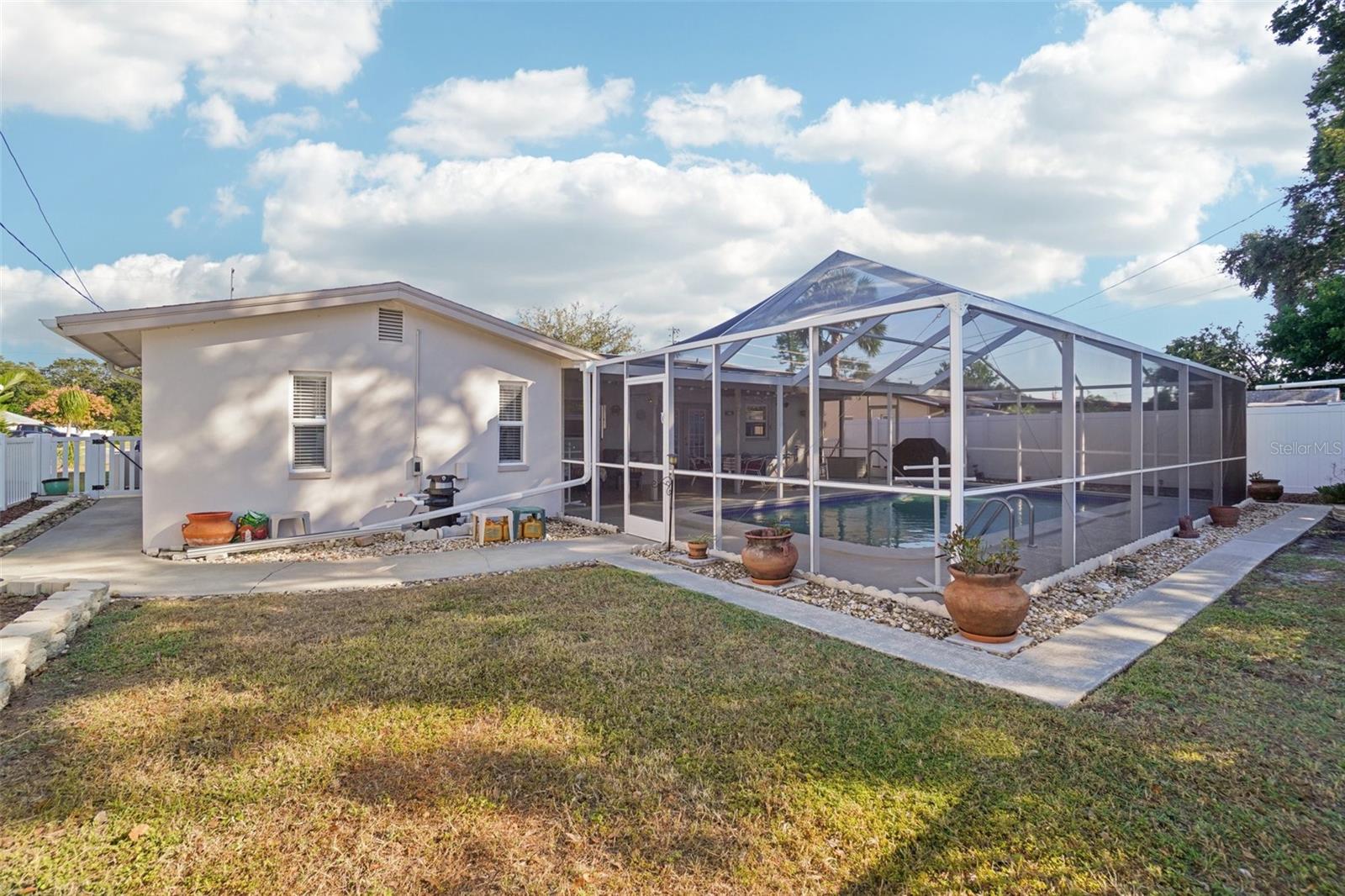 Image 25 of 26 For 1530 Lake Avenue