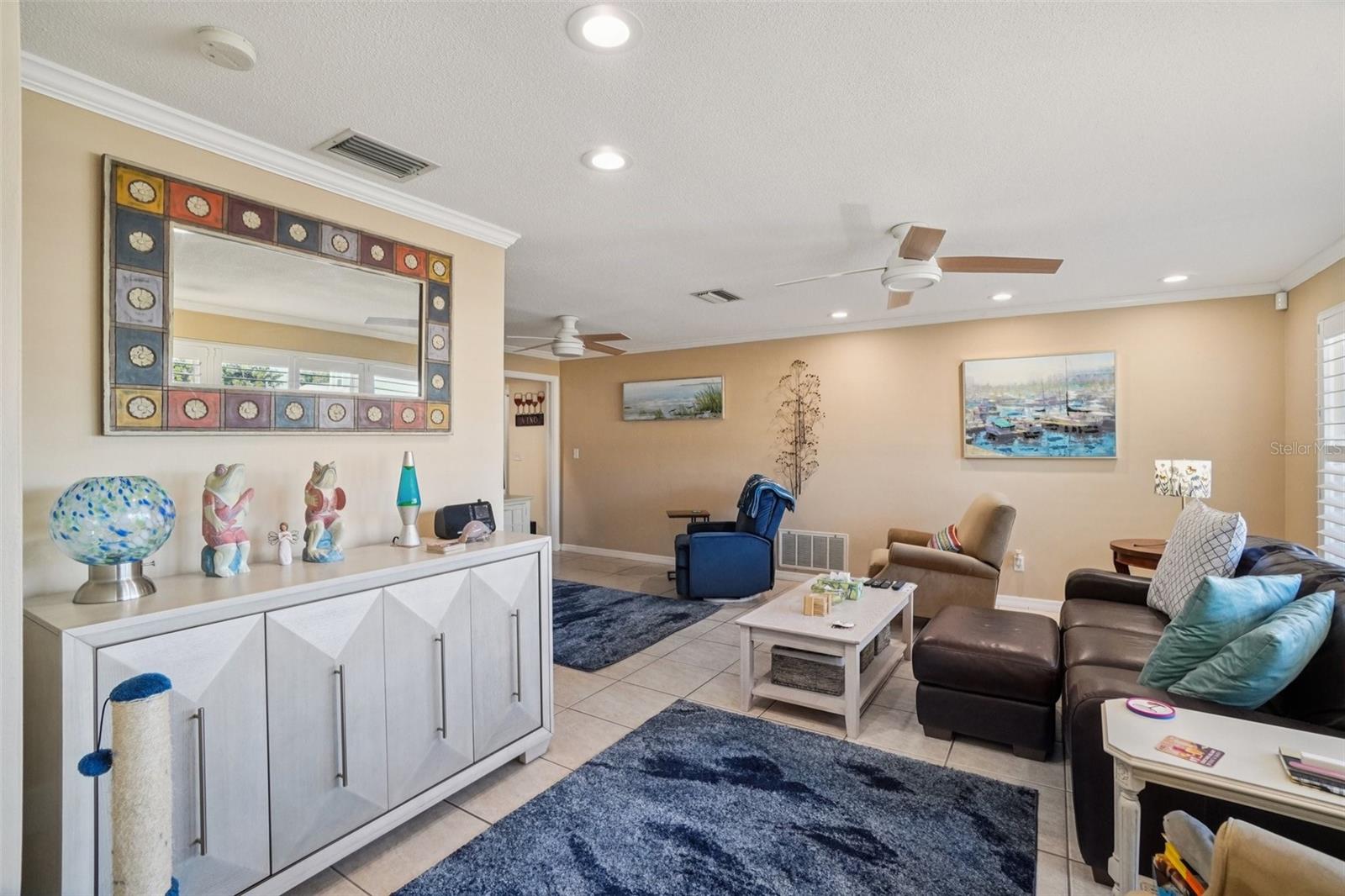 Image 3 of 26 For 1530 Lake Avenue