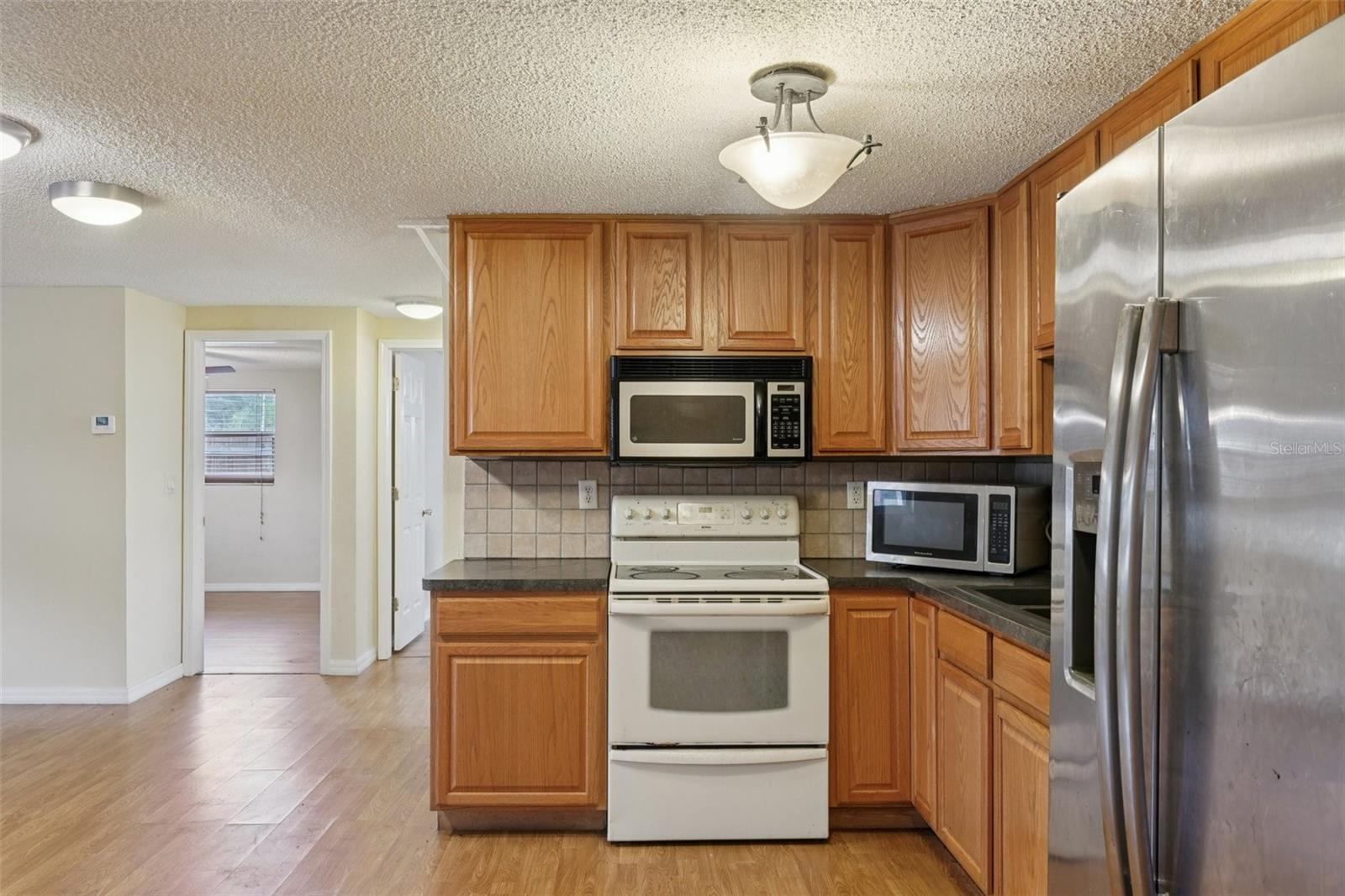 Image 10 of 27 For 6428 Kentfield Avenue