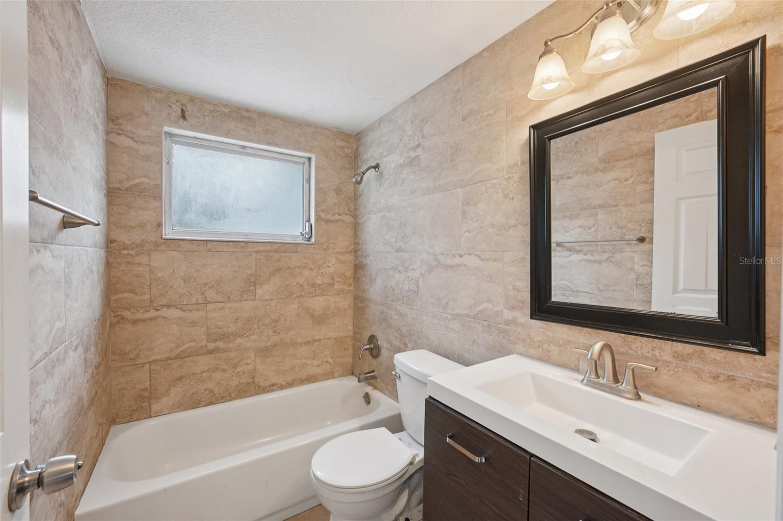 Image 12 of 27 For 6428 Kentfield Avenue