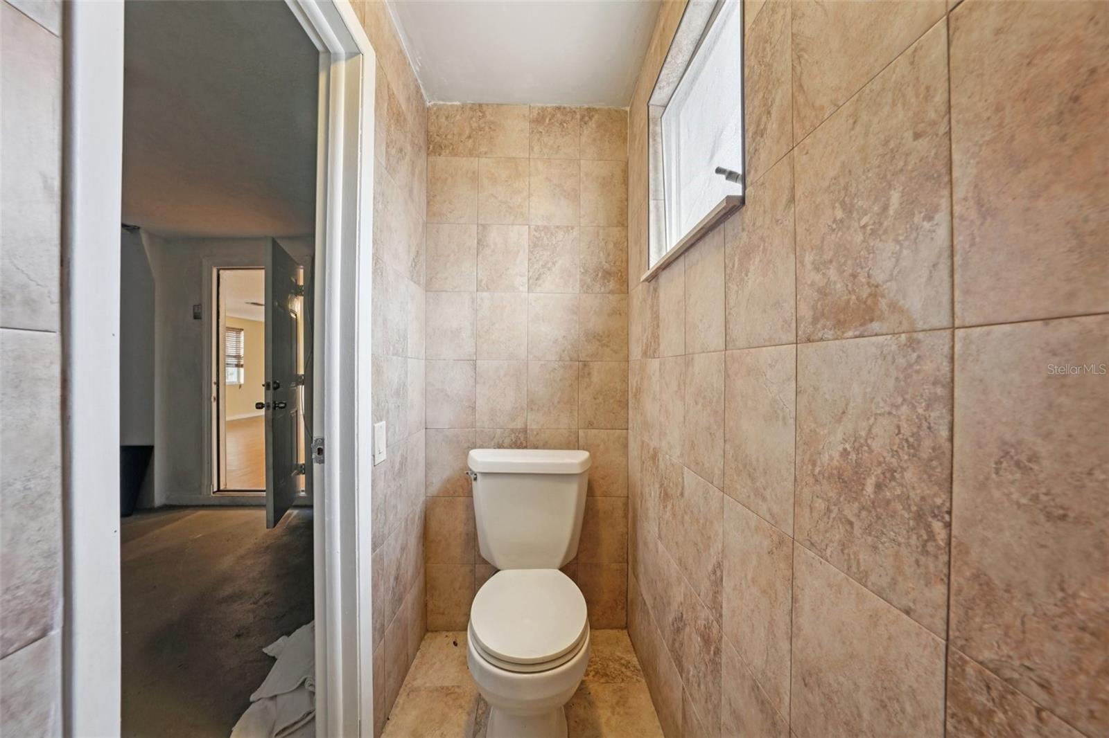 Image 18 of 27 For 6428 Kentfield Avenue