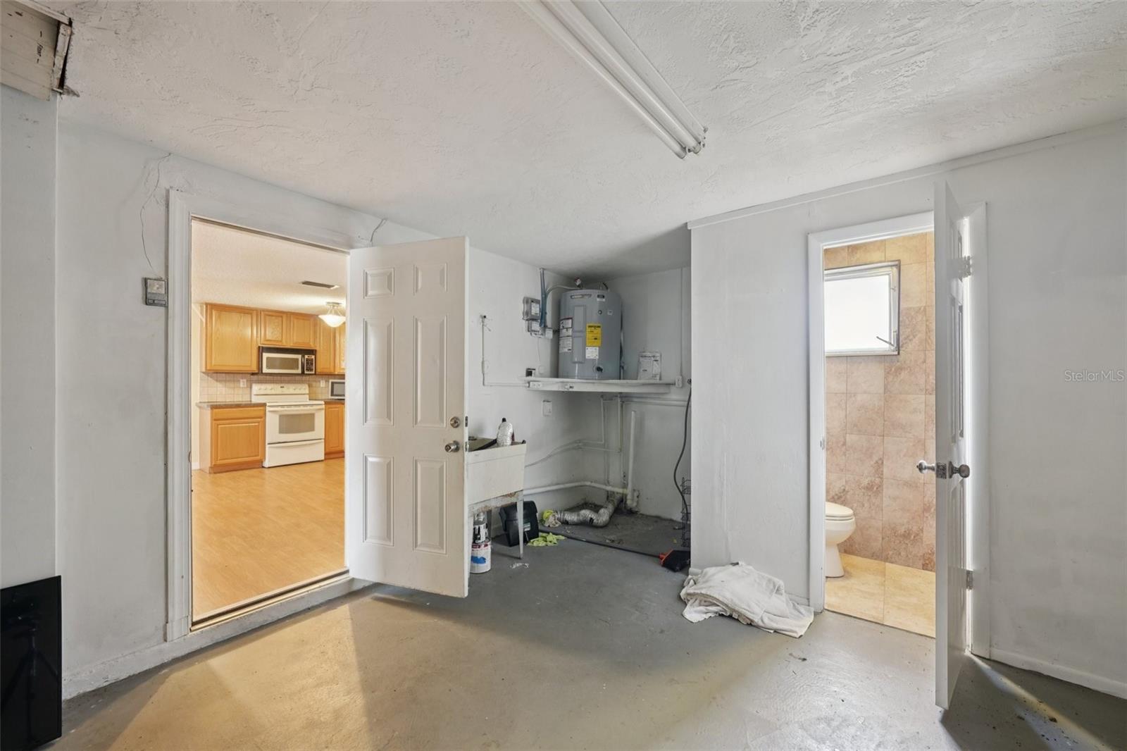 Image 19 of 27 For 6428 Kentfield Avenue