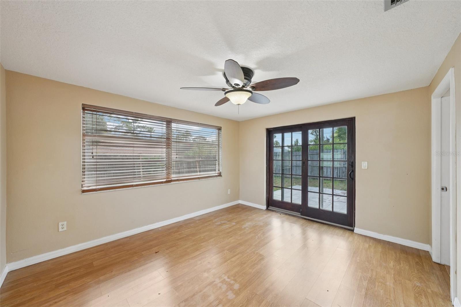 Image 20 of 27 For 6428 Kentfield Avenue