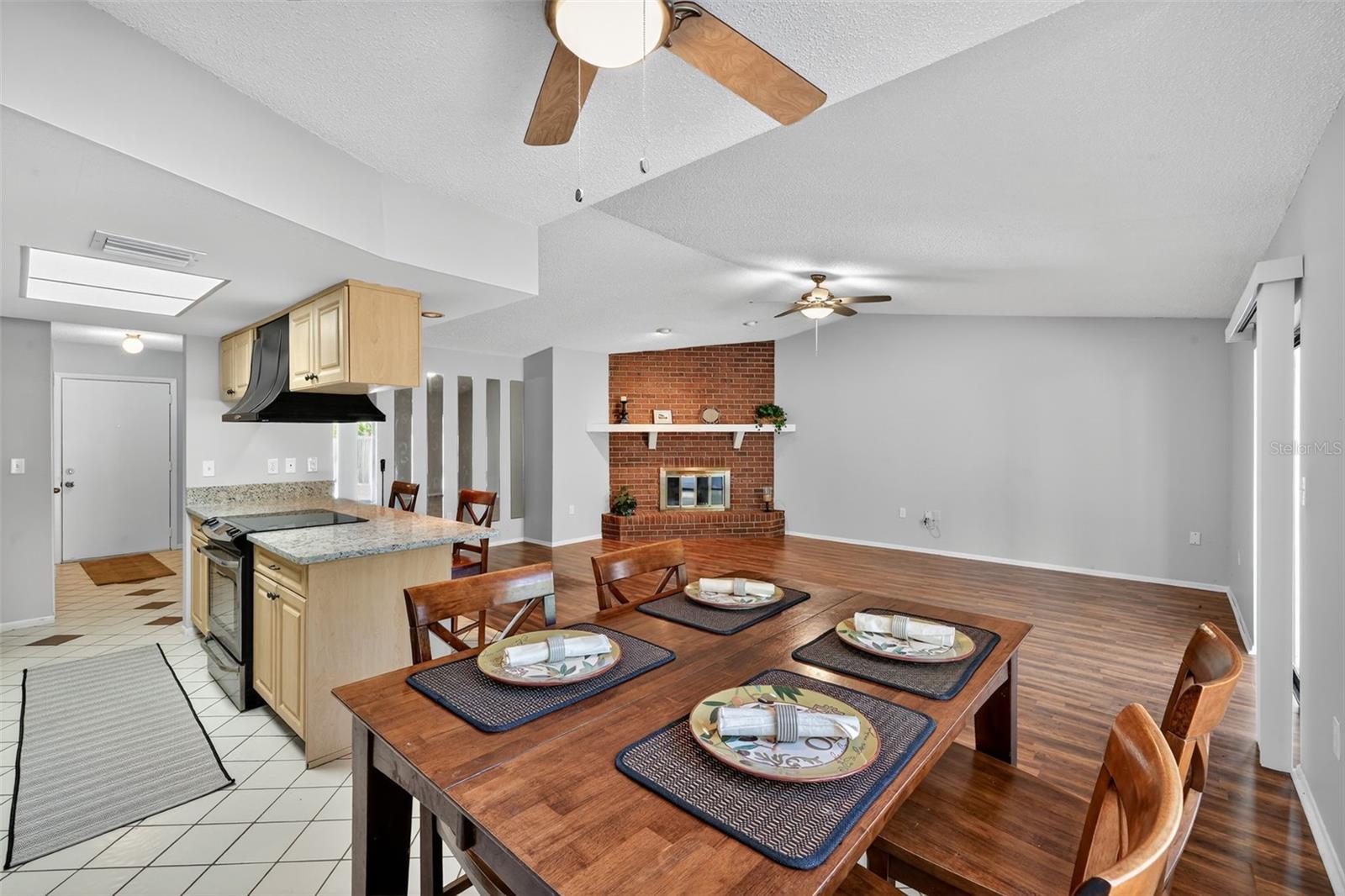 Image 11 of 30 For 105 Lotus Circle