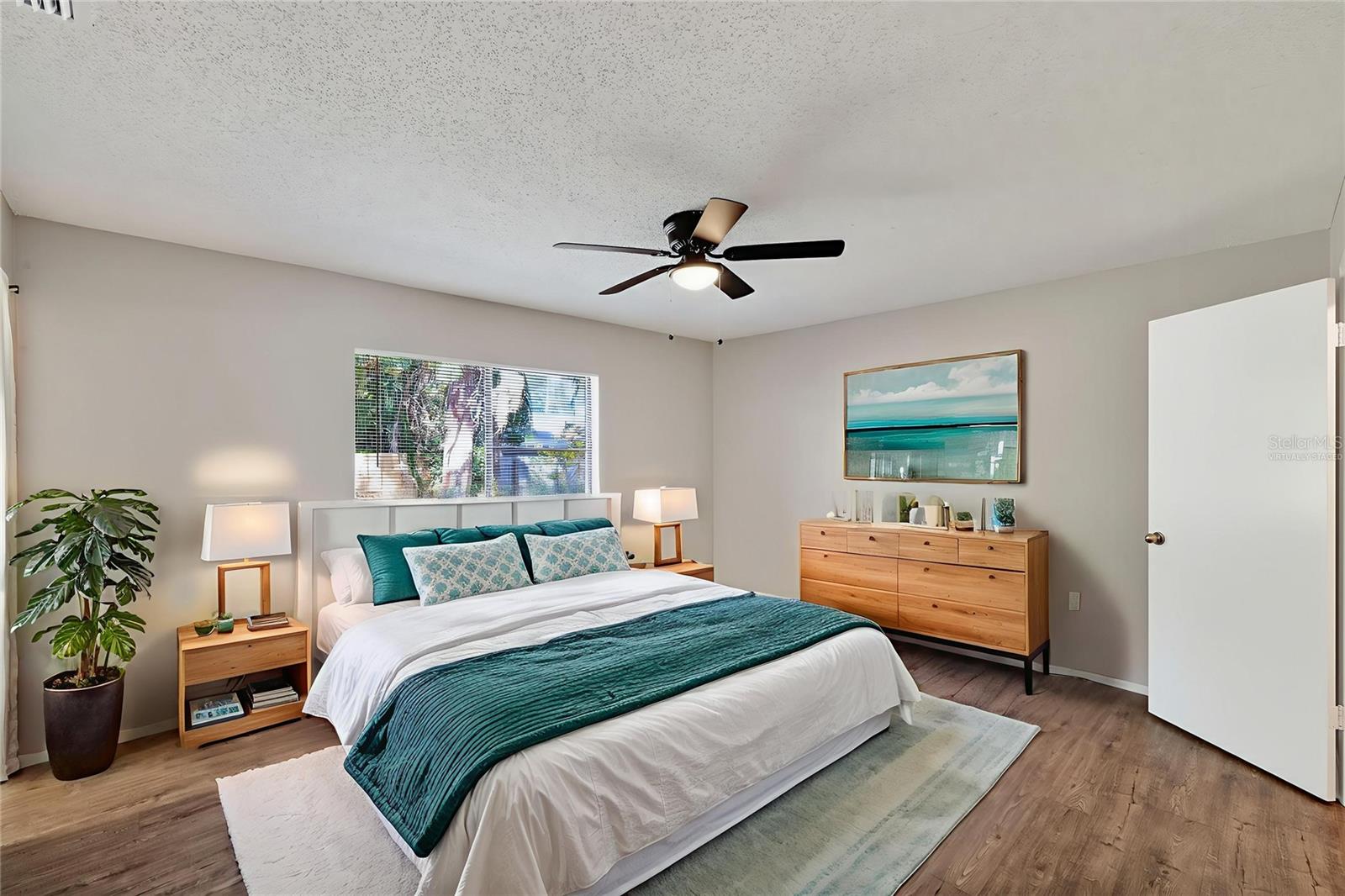 Image 17 of 30 For 105 Lotus Circle