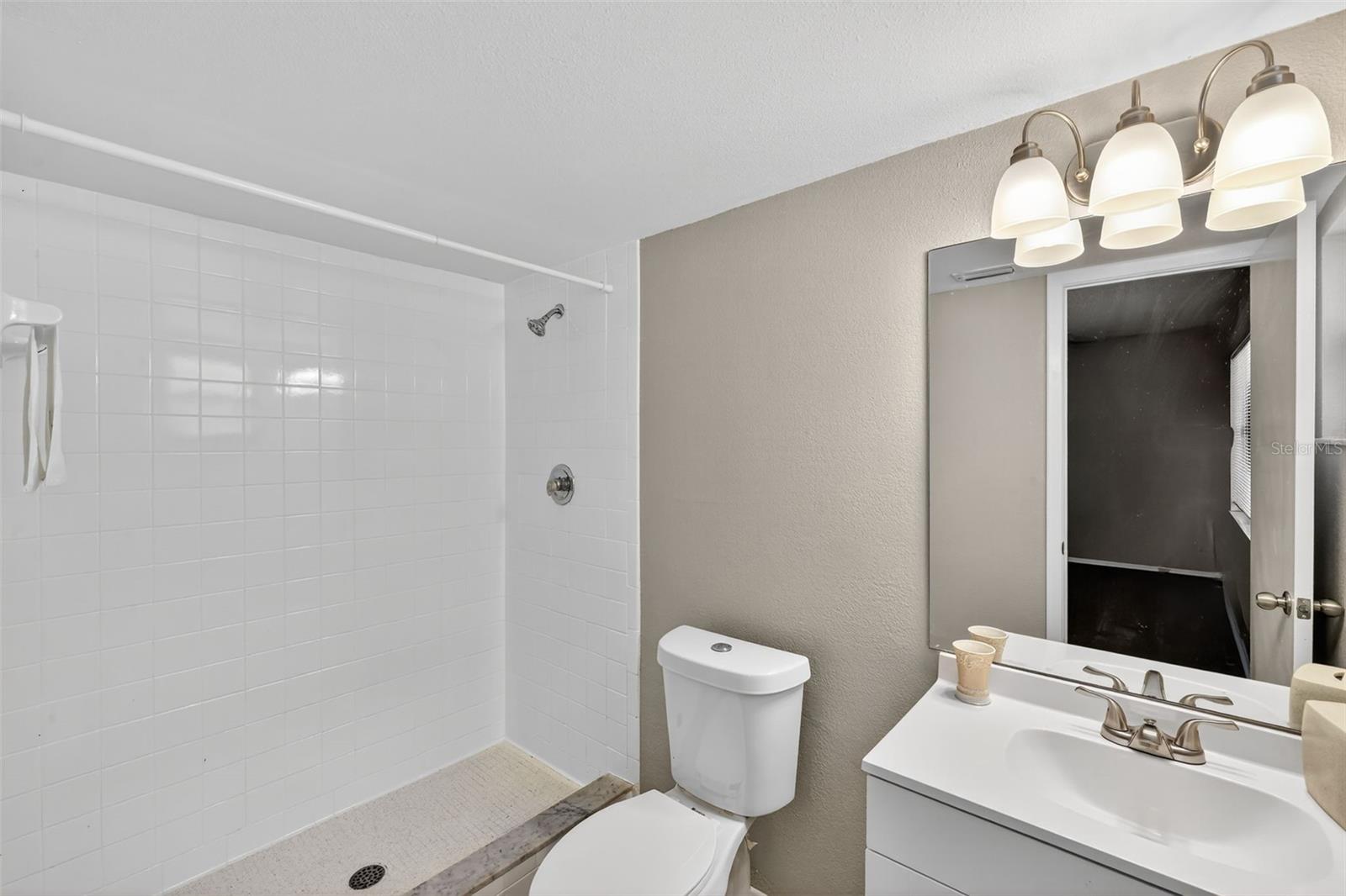 Image 19 of 30 For 105 Lotus Circle