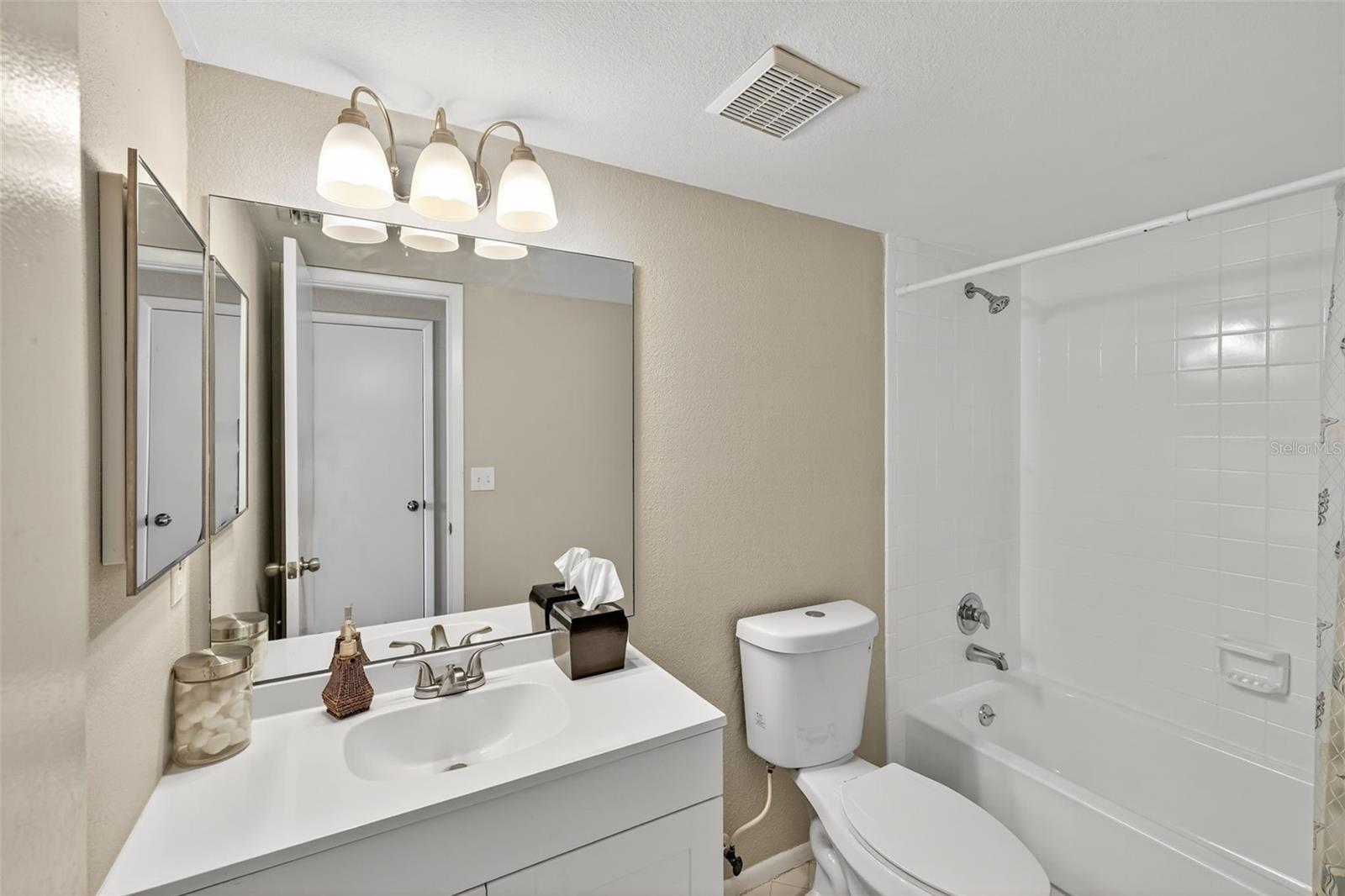 Image 22 of 30 For 105 Lotus Circle