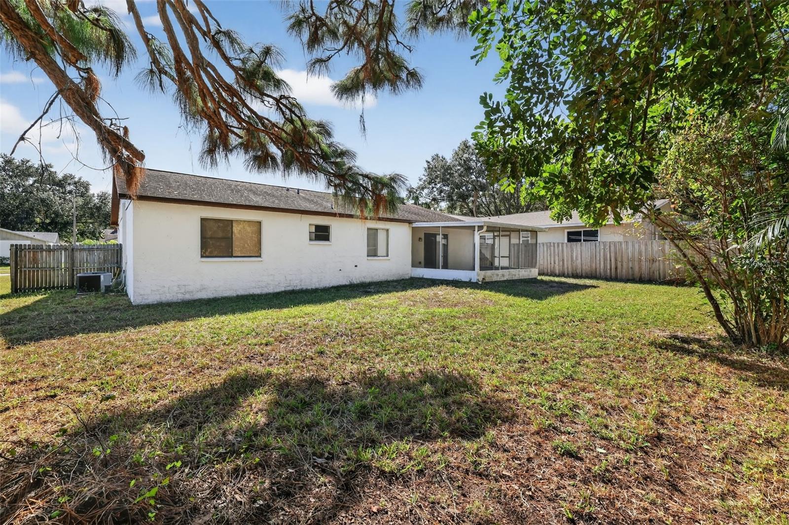 Image 27 of 30 For 105 Lotus Circle