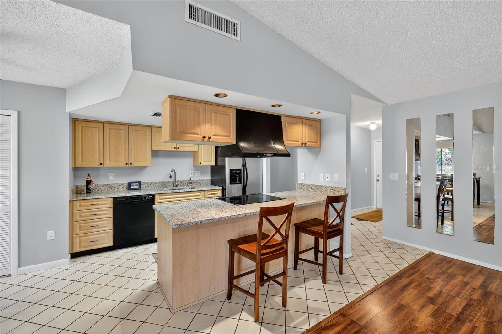 Image 6 of 30 For 105 Lotus Circle