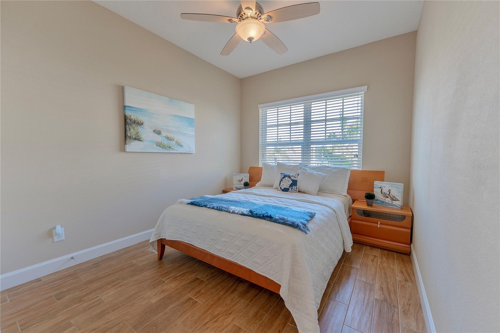 Image 12 of 54 For 94 The Cove Way