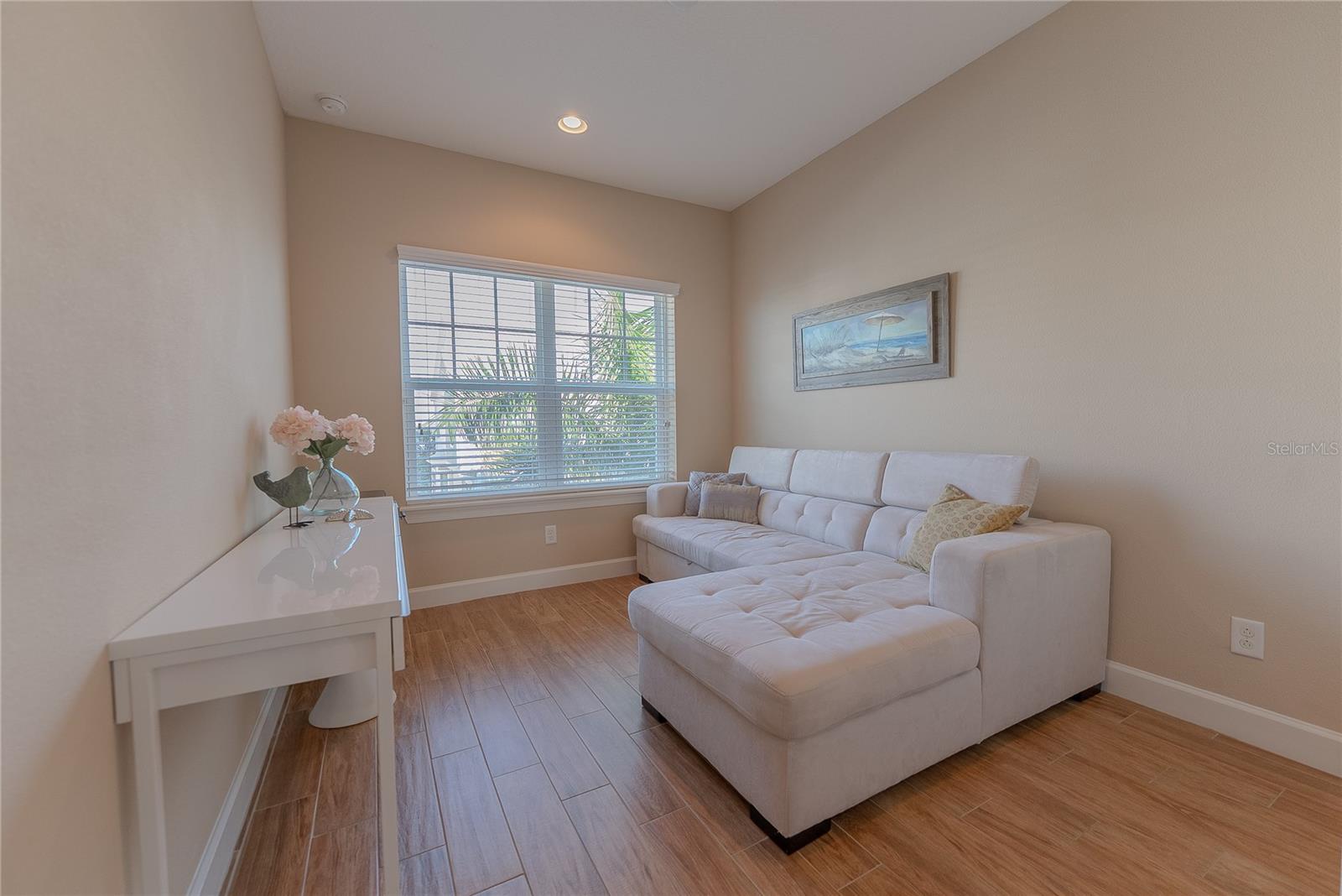 Image 13 of 54 For 94 The Cove Way