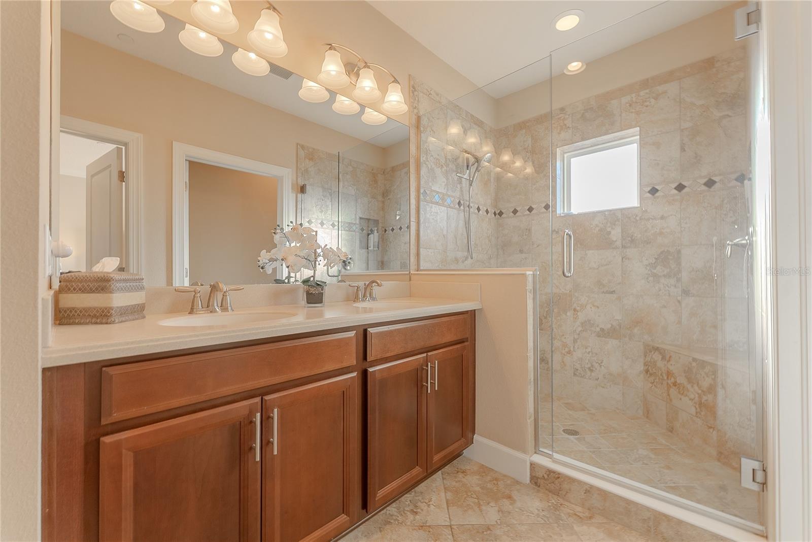 Image 16 of 54 For 94 The Cove Way