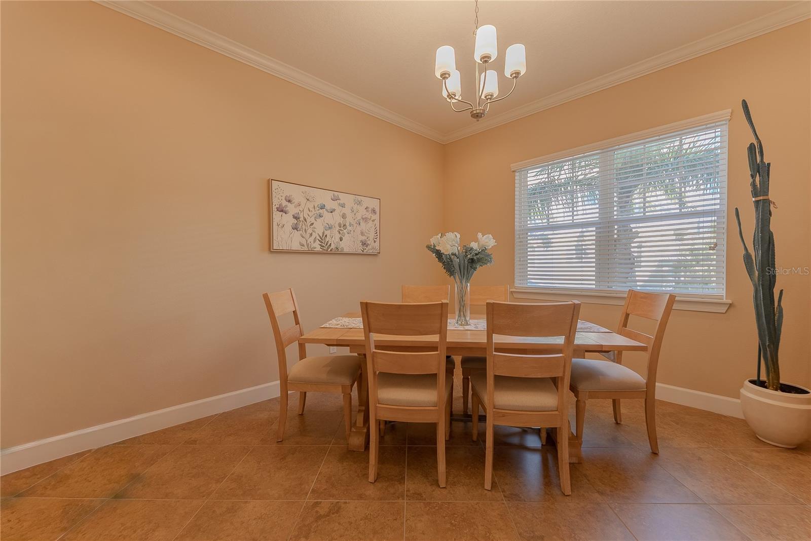 Image 21 of 54 For 94 The Cove Way