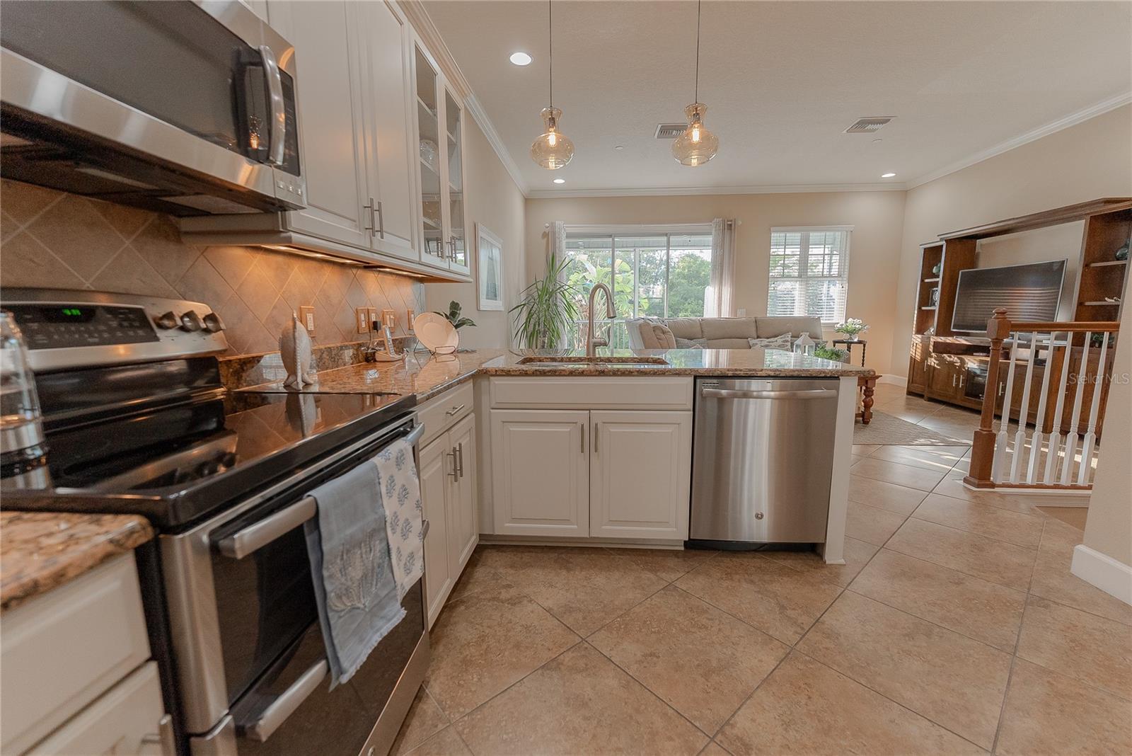 Image 25 of 54 For 94 The Cove Way